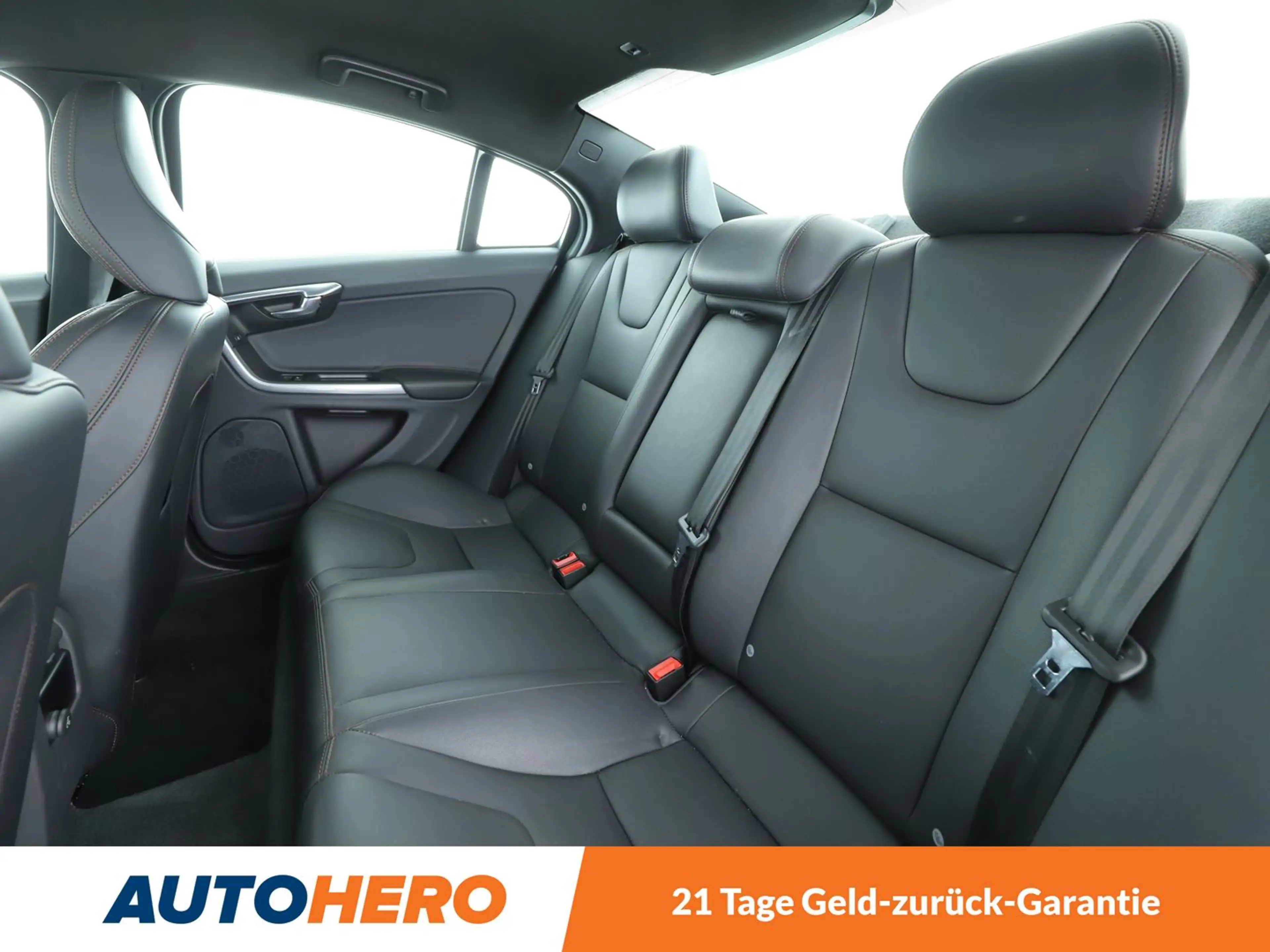 Volvo S60 Cross Country 2.4 D4 Summum AWD Aut.*NAVI*BiXENON*PDC*SHZ*TEMPO* — photo 14