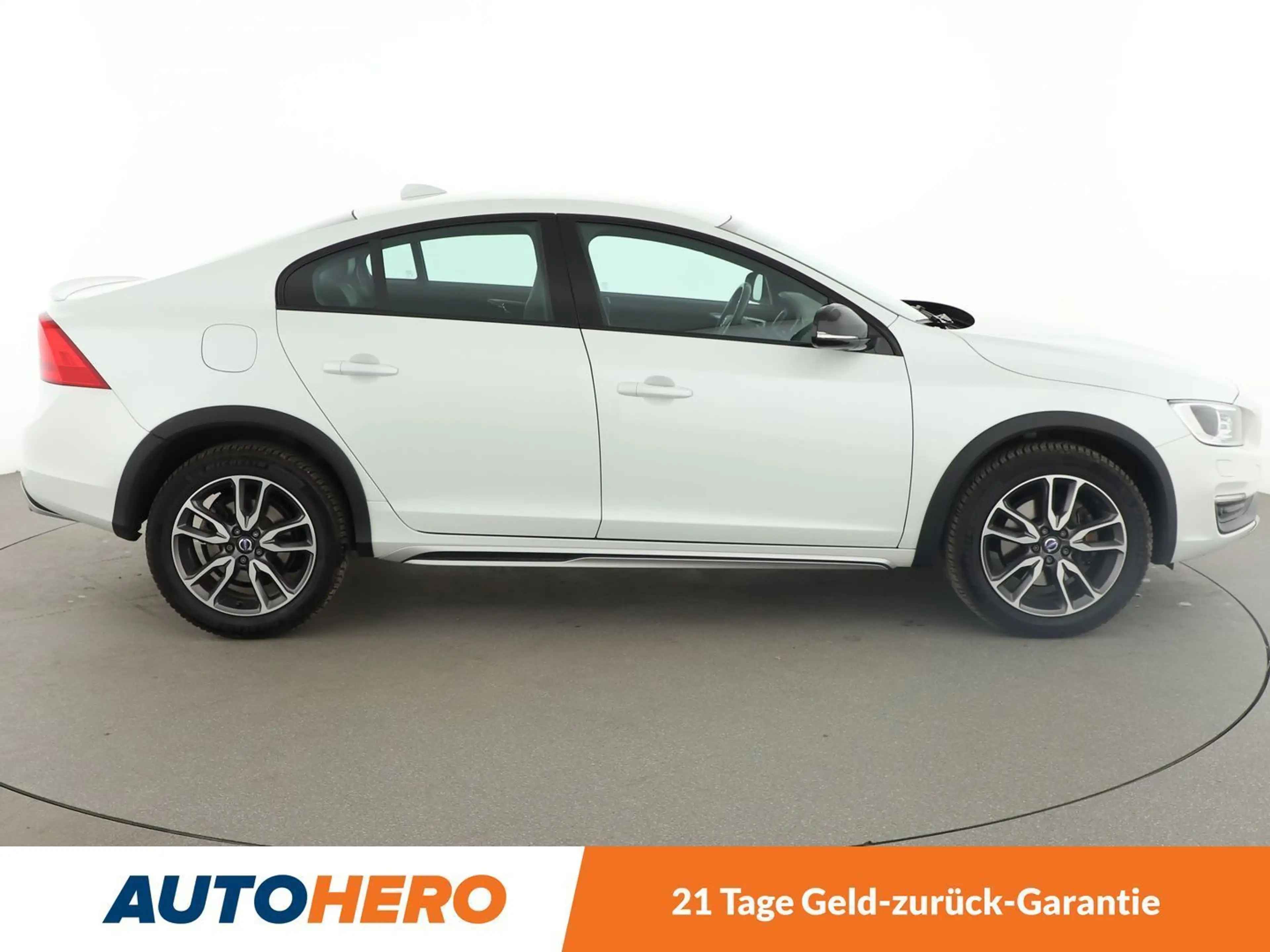 Volvo S60 Cross Country 2.4 D4 Summum AWD Aut.*NAVI*BiXENON*PDC*SHZ*TEMPO* — photo 7