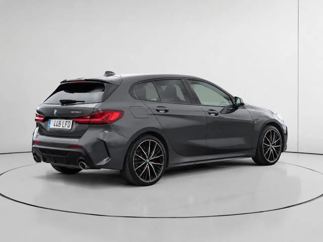 2020 BMW 135 M135iA xDrive, photograph 3