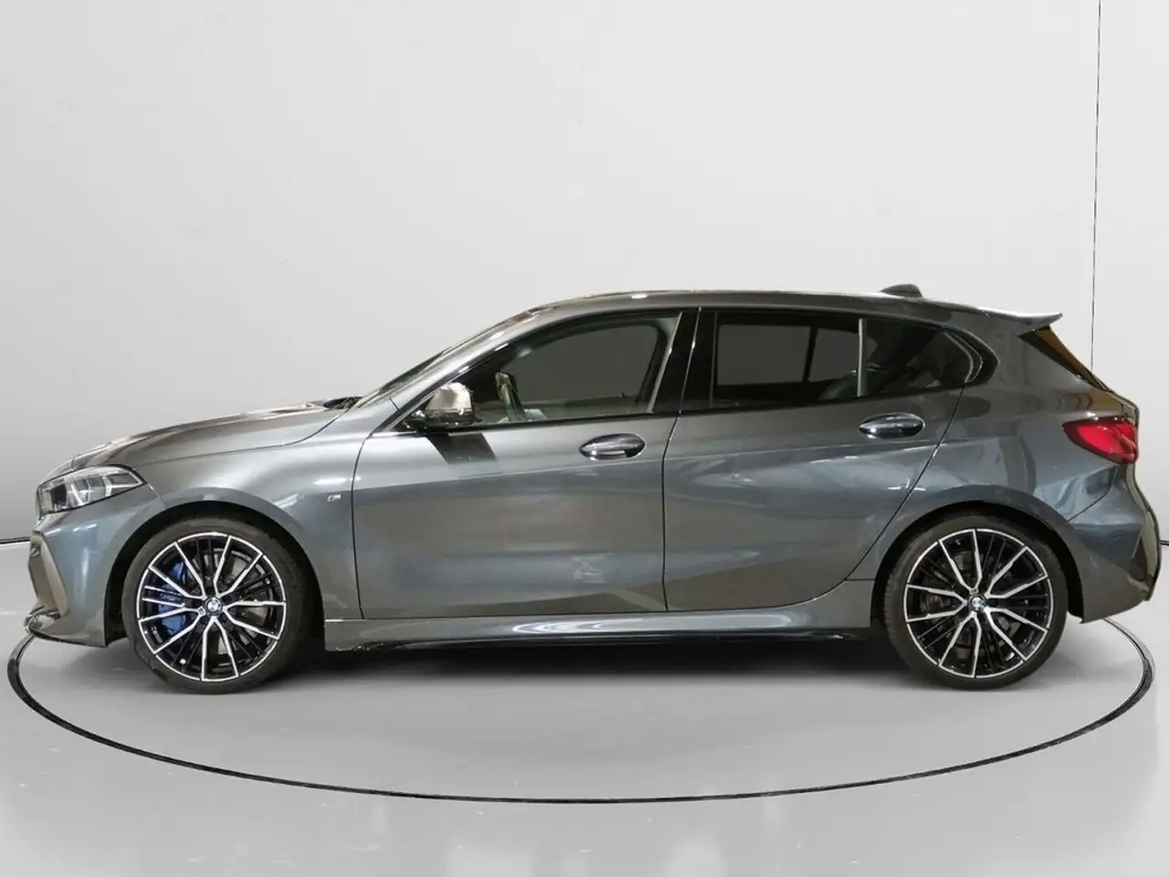 2020 BMW 135 M135iA xDrive, photograph 6