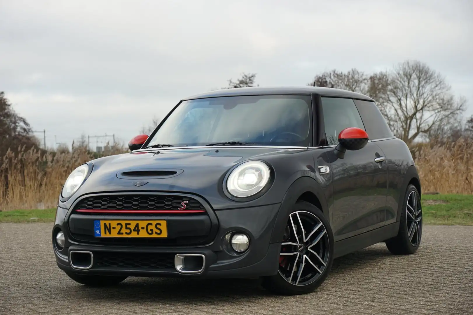 MINI Cooper S Mini 2.0 Chili Serious Business | Thunder Grey Met Gris - 2