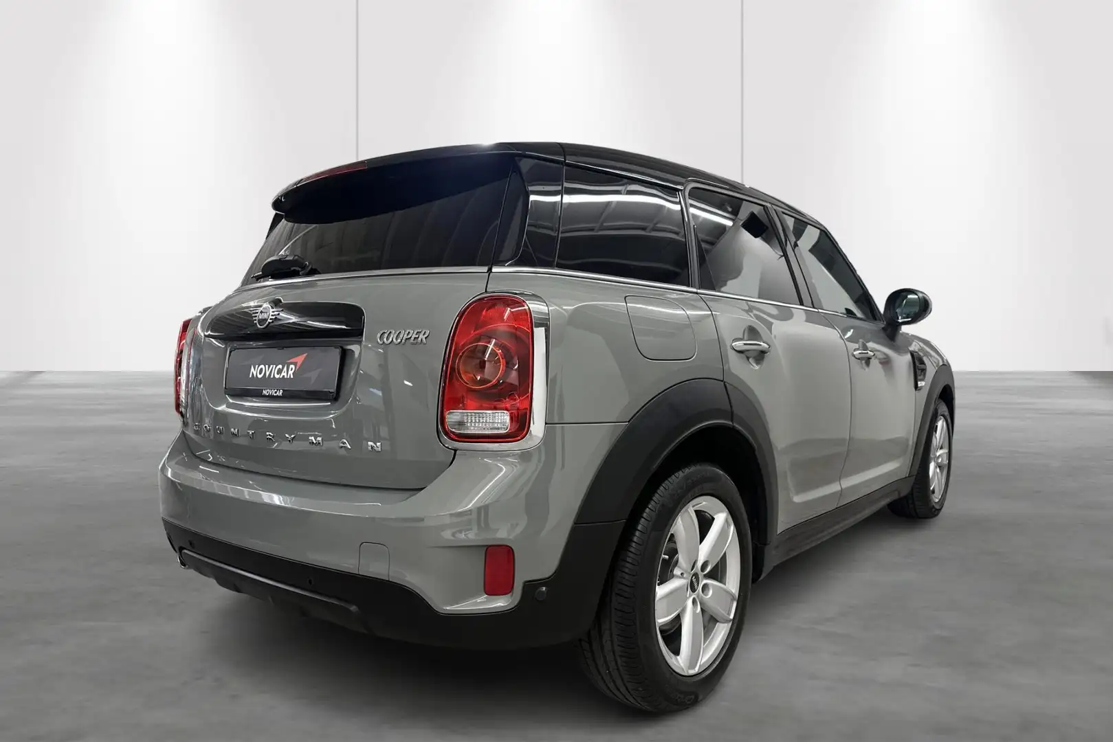 MINI Cooper Countryman 1.5 + PANO Gris - 2