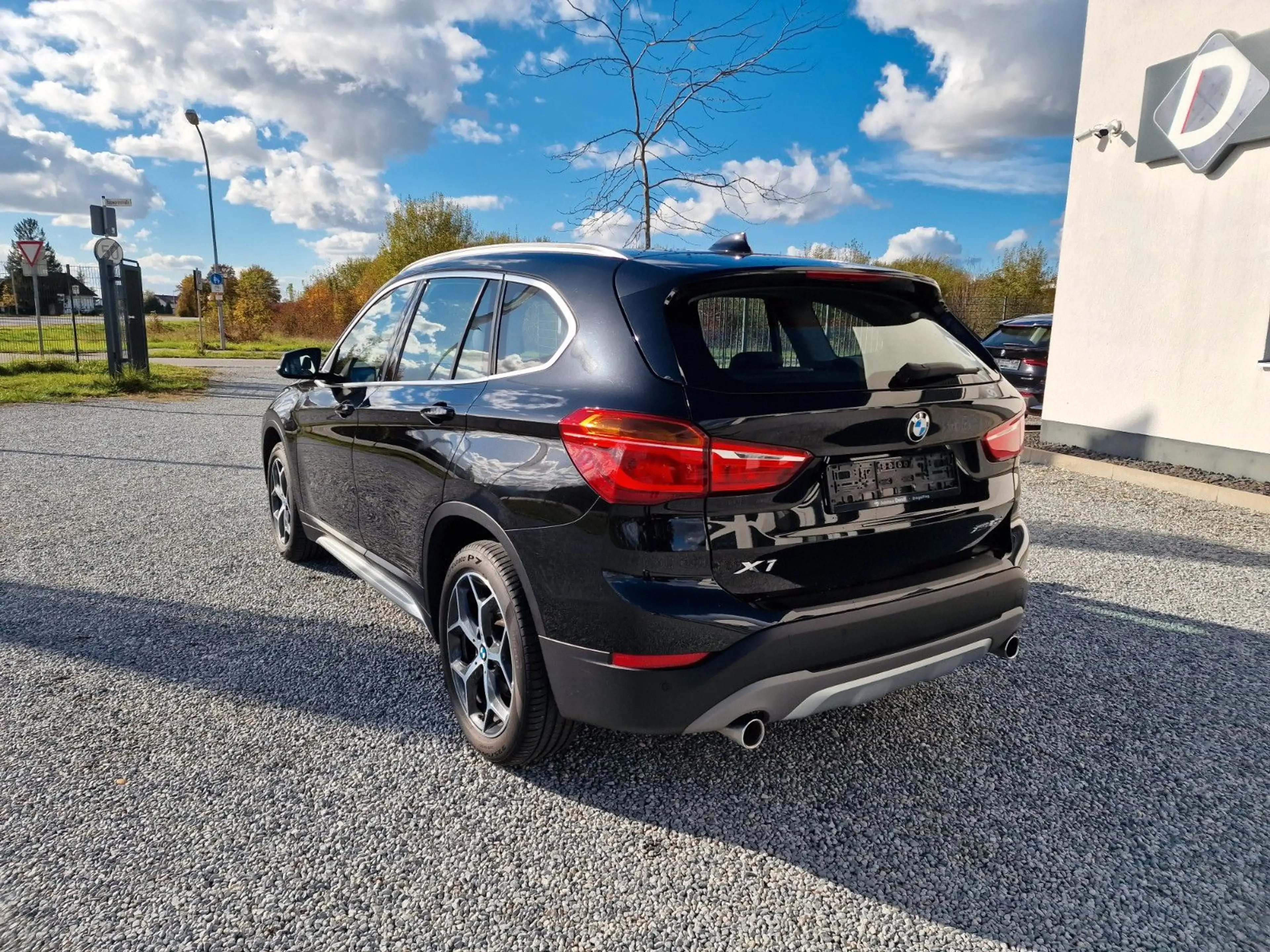 BMW X1 20d xDrive XLine, Leder, Navi.Plus, LED, AHK — photo 9