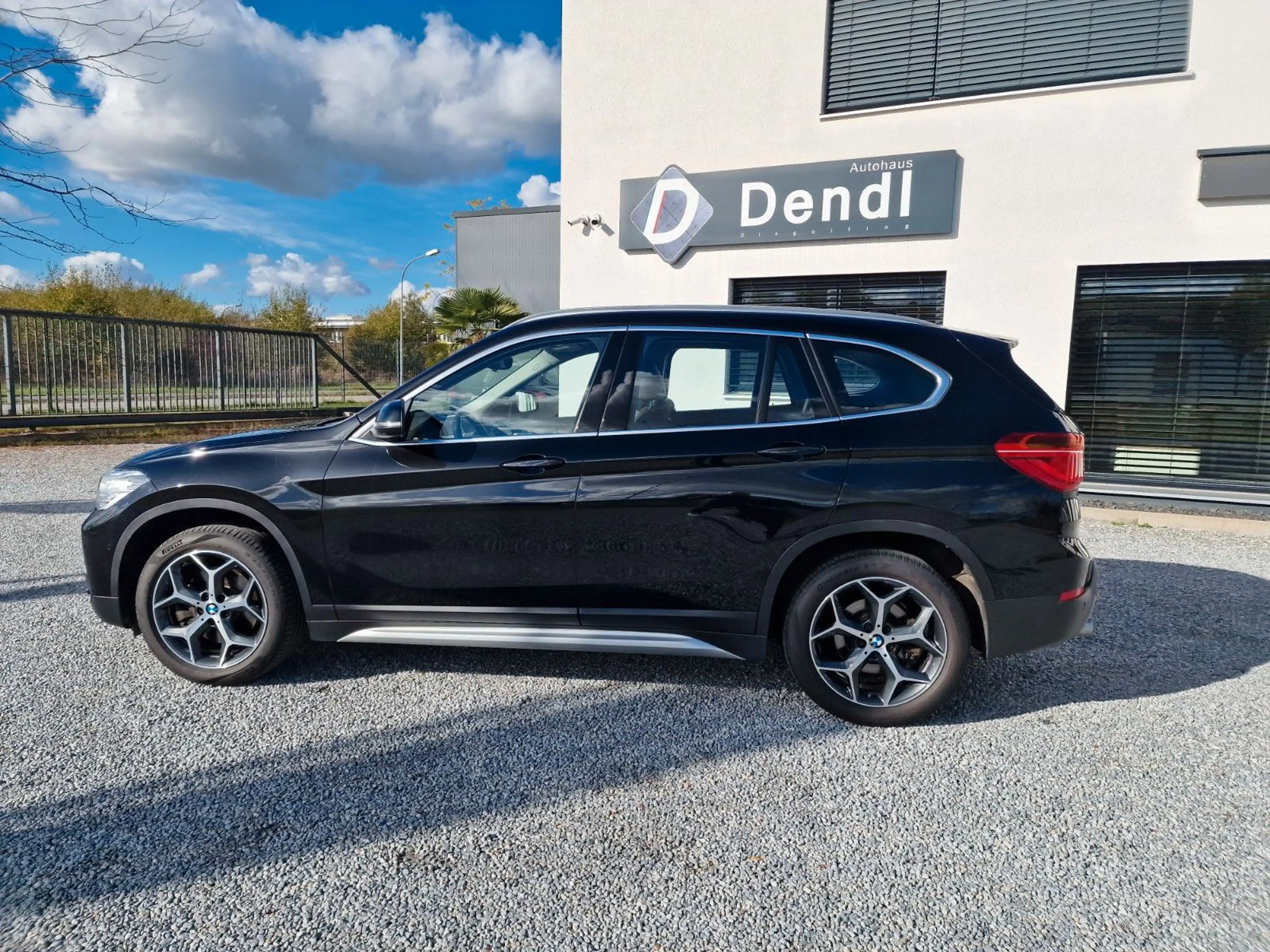 BMW X1 20d xDrive XLine, Leder, Navi.Plus, LED, AHK — photo 6
