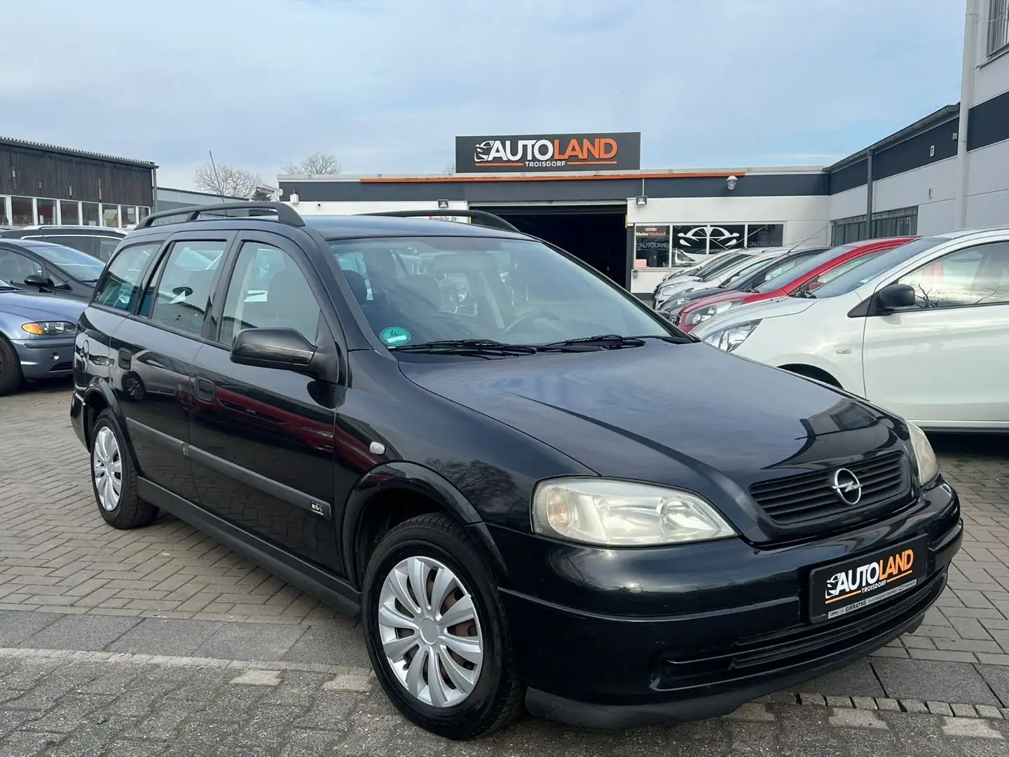 Opel Astra 1.6 Kombi Edition 100*KLIMA*TÜV 07/2024* Černá - 1