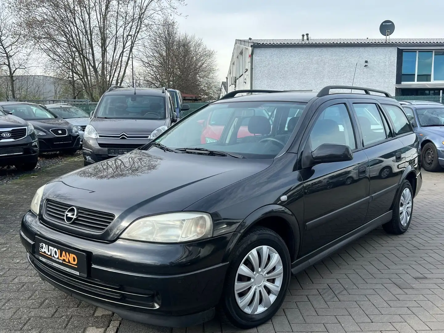 Opel Astra 1.6 Kombi Edition 100*KLIMA*TÜV 07/2024* Schwarz - 2