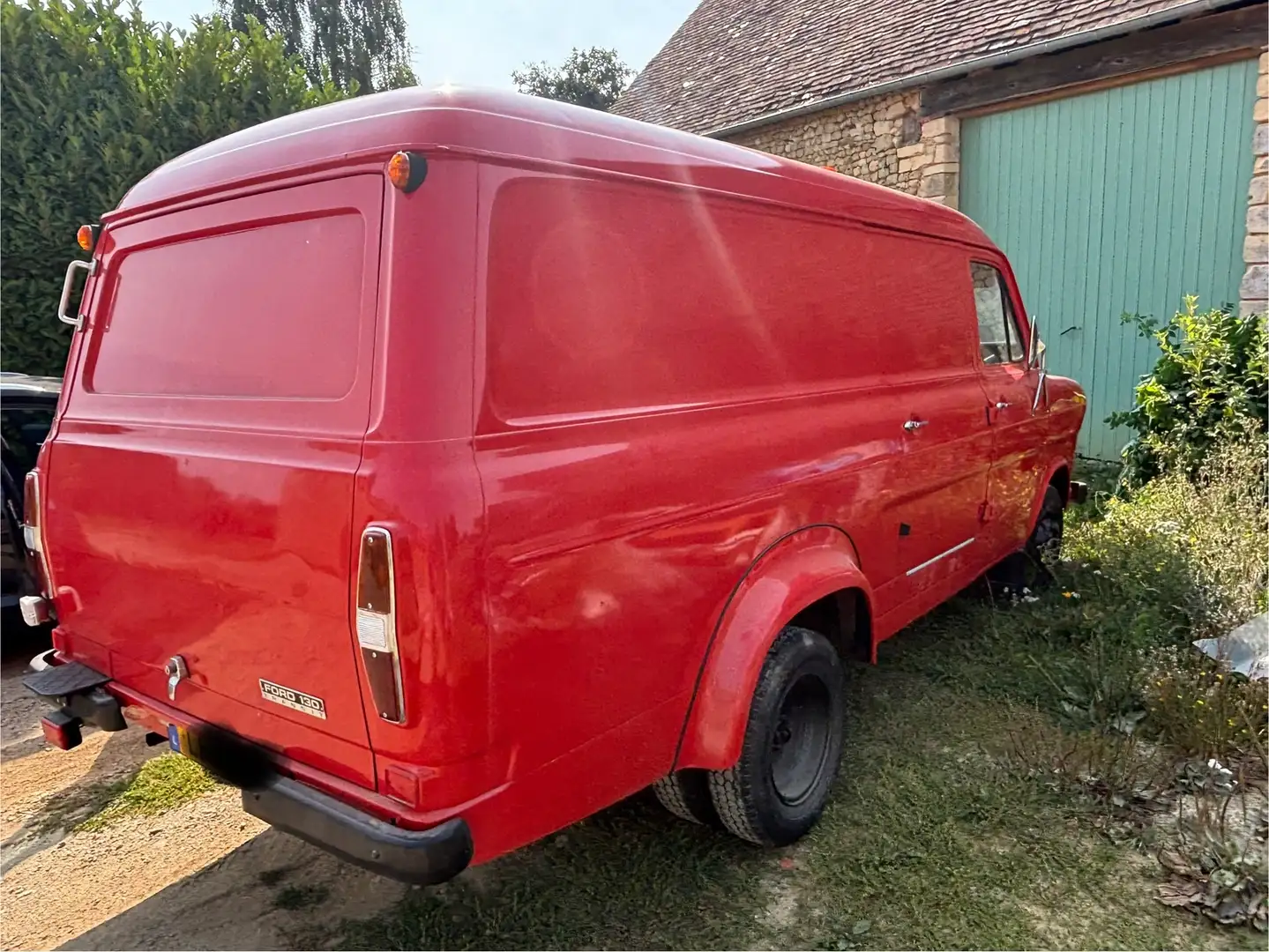 Ford Transit 130 Червоний - 1