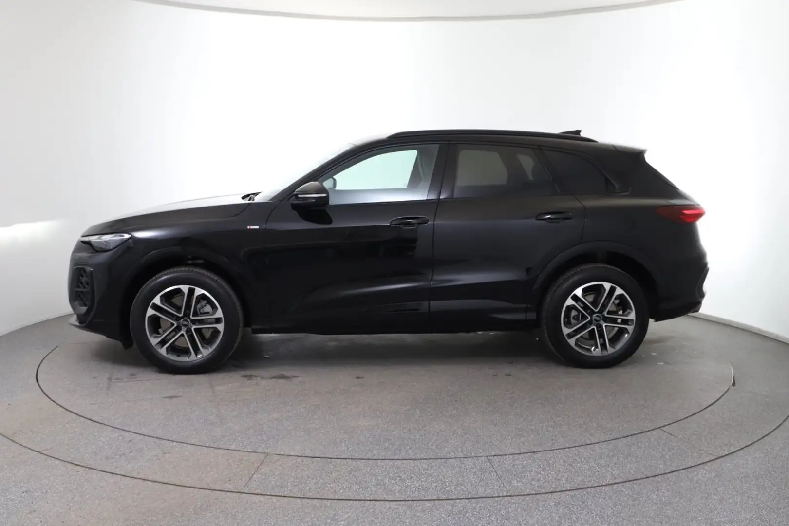 Audi Q5 SUV TDI quattro 150 kW Schwarz - 2