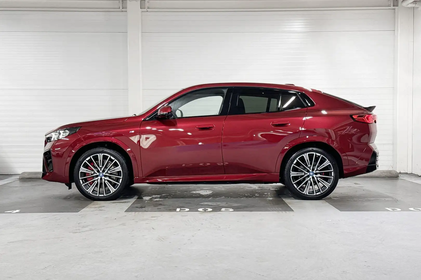 BMW iX2 xDrive30 M-Sport Pro | Innovation Pack | Comfort P Rouge - 2