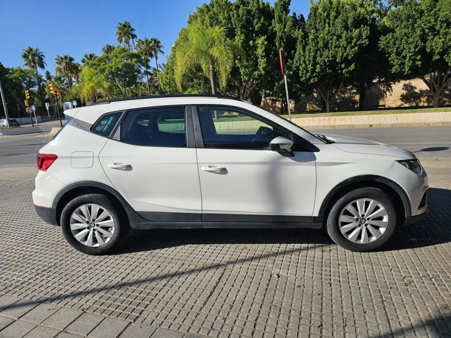 SEAT Arona 1.6TDI CR S&S Style 95 Wit - 1