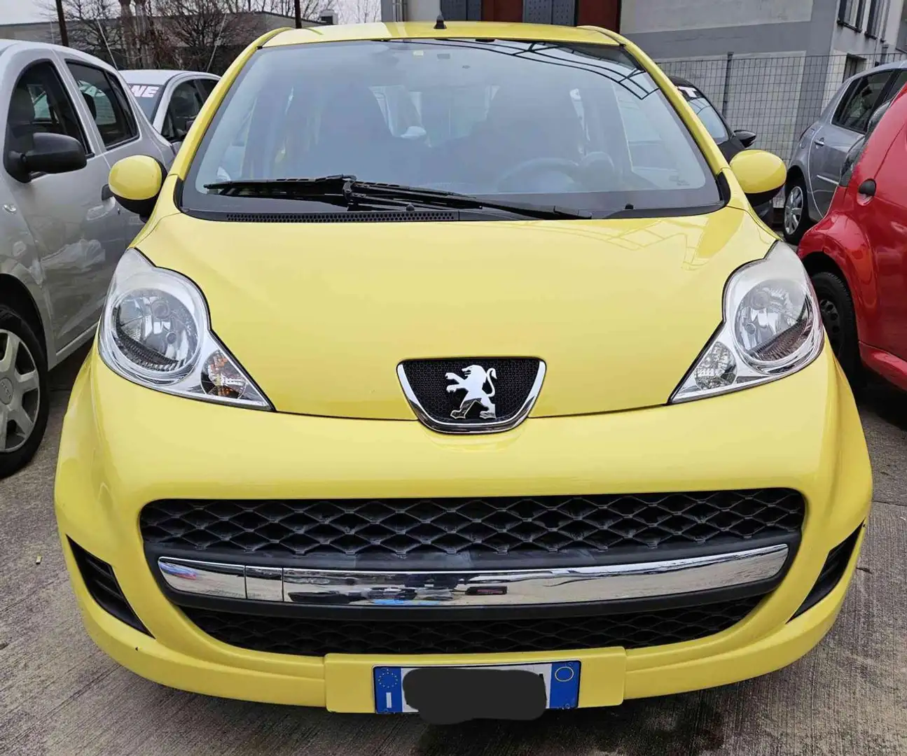 Peugeot 107 1.0 68CV 5p. Urban Move NEOPATENTATI OOOK Gelb - 2