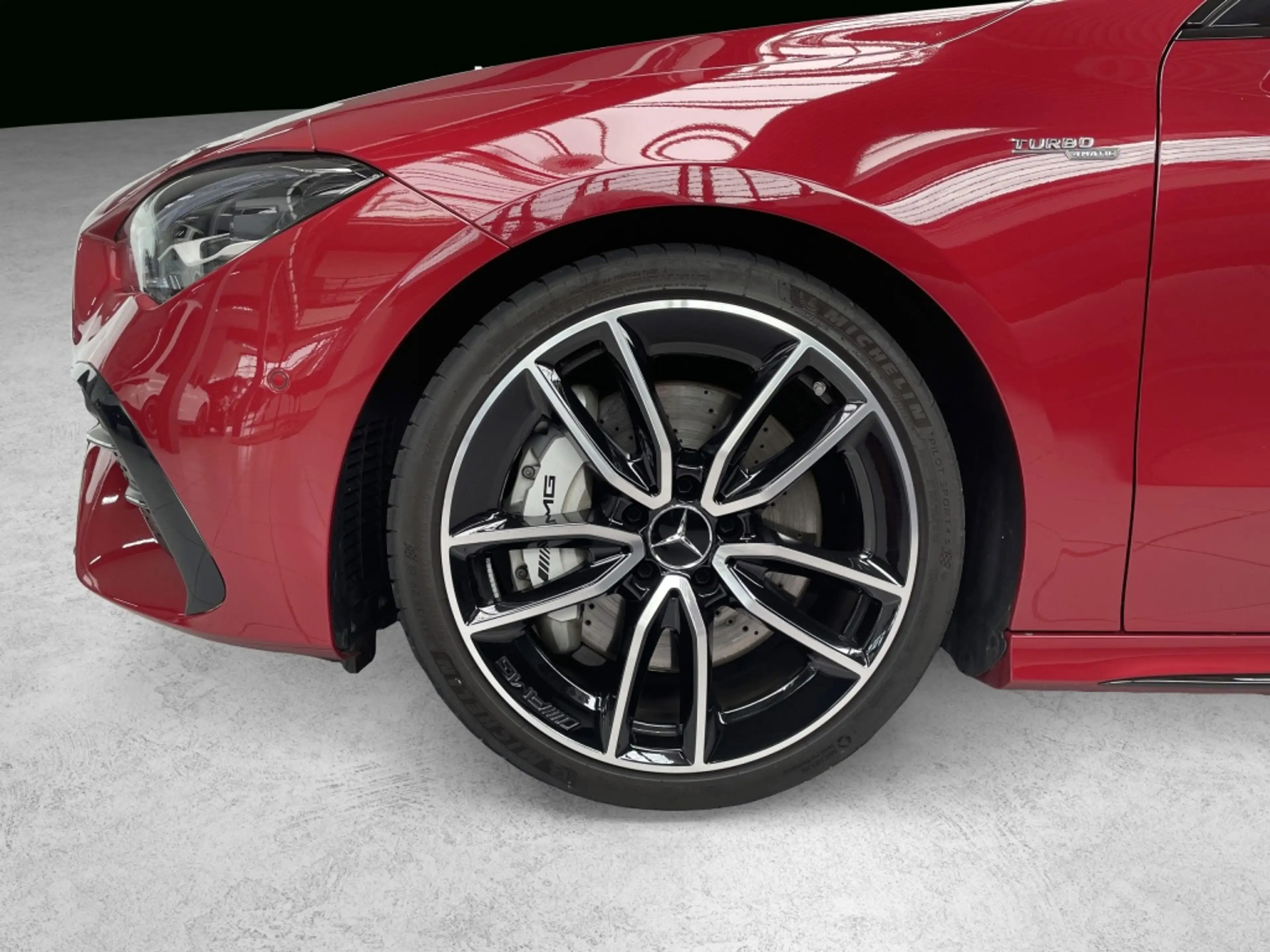Mercedes-Benz CLA 35 AMG 4M ShootingBrake AHK NIGHT PANO SOUND — photo 3