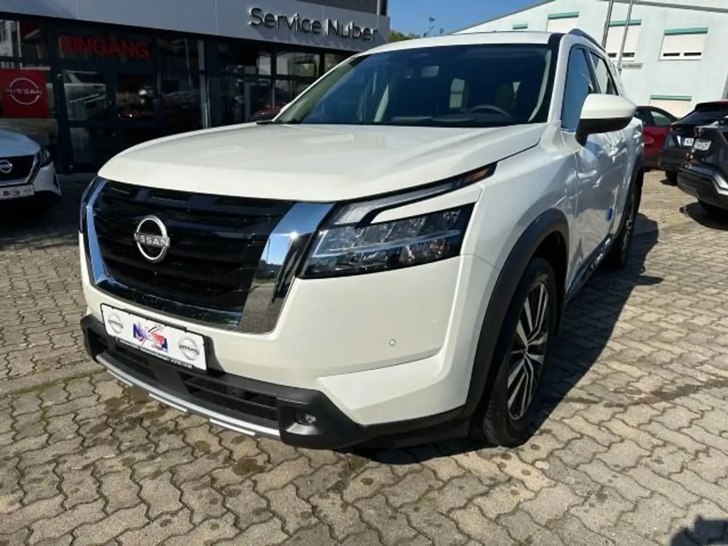 Nissan Pathfinder 3,5l Platinum 7-Sitzer Leder LED Blanc - 2
