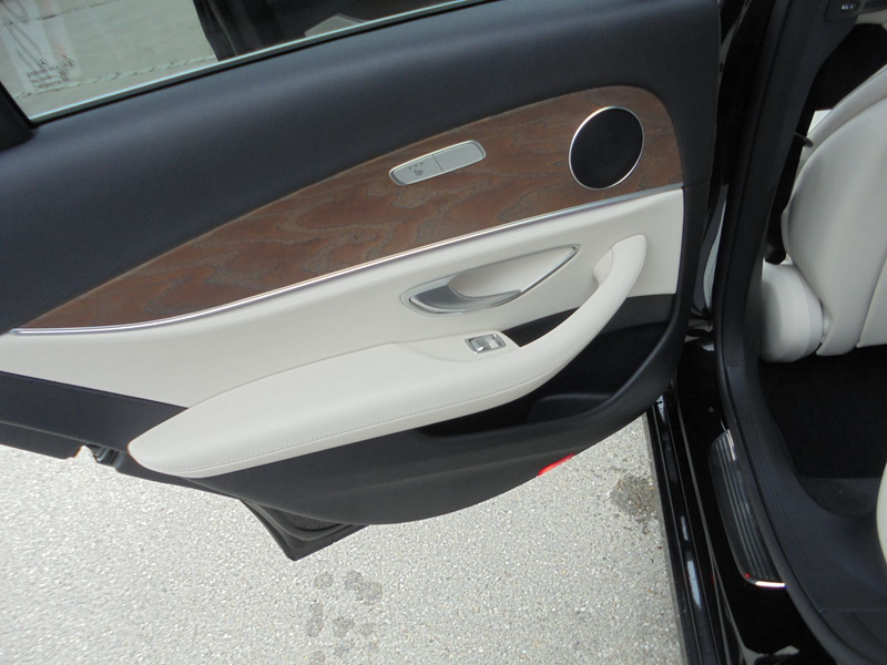 Mercedes-Benz E 400 E400D Limousine 4Matic ~ Nur 36.000 km ~ — photo 13