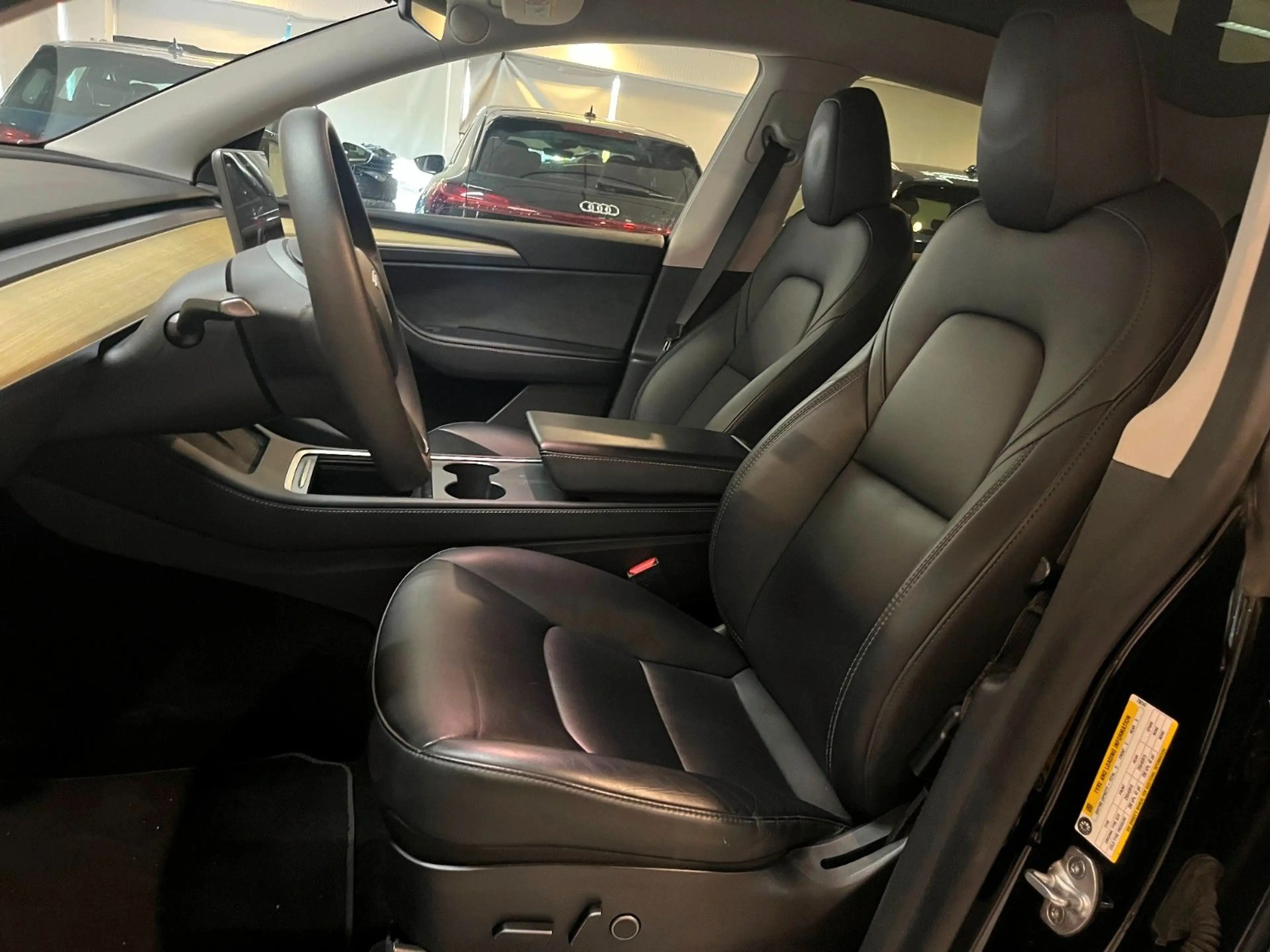 Tesla Model Y LR AWD+kaufen auch Tesla an+ — photo 8