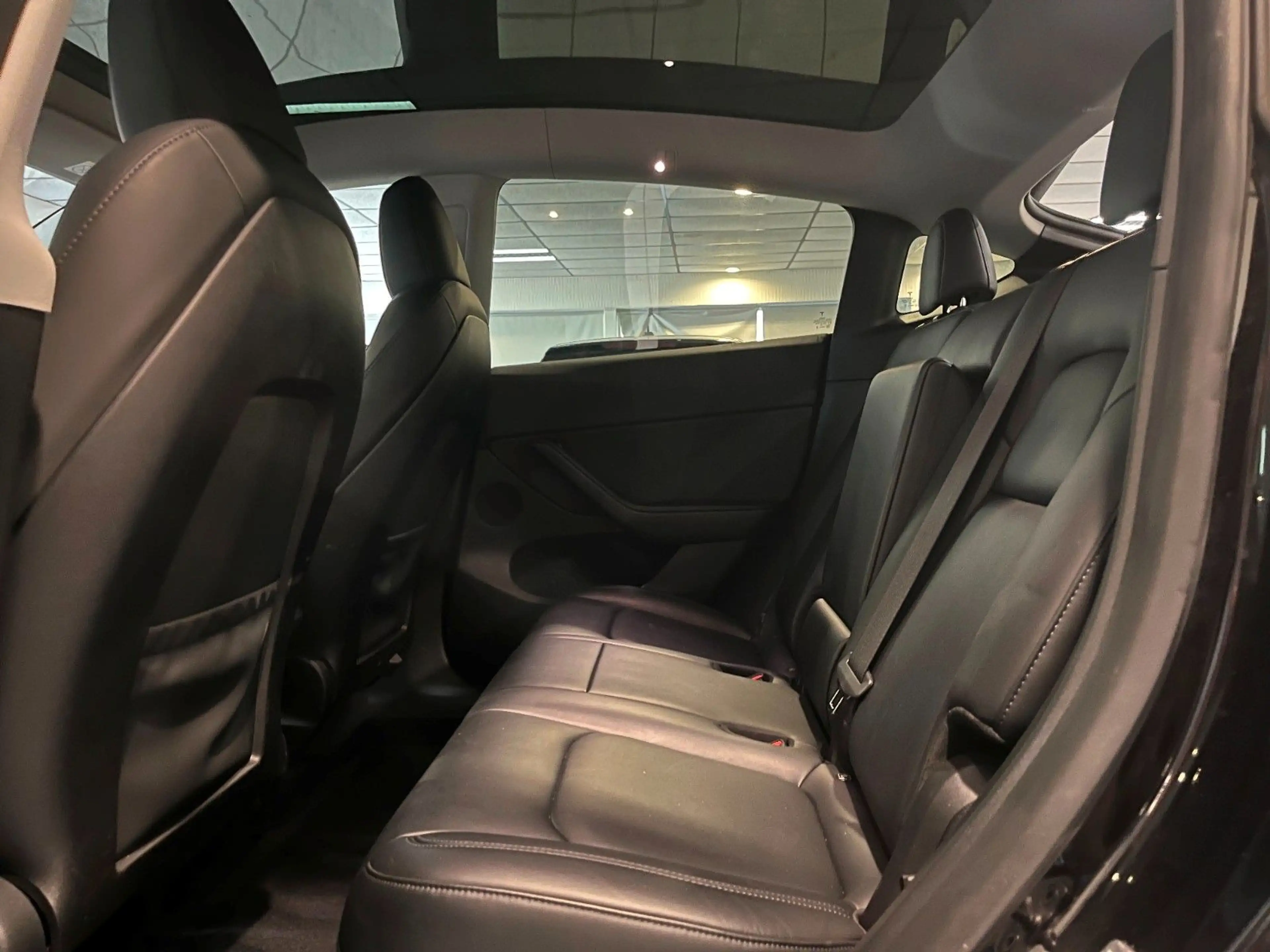 Tesla Model Y LR AWD+kaufen auch Tesla an+ — photo 9