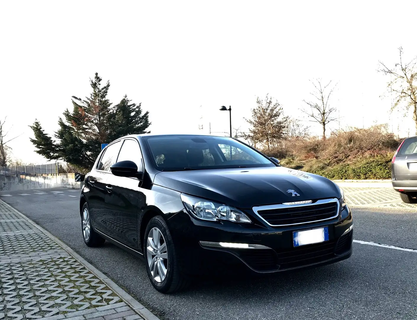 Peugeot 308 5p 1.6 e-hdi 8v Business s&s 115cv - 1