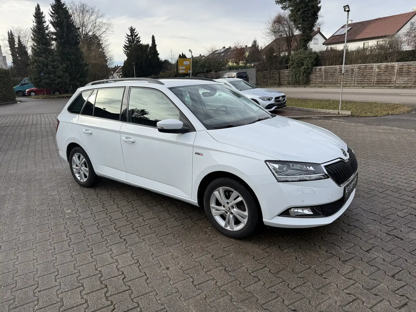 Skoda Fabia 1.0 TSI Combi Style DSG Edition 100 Weiß - 2
