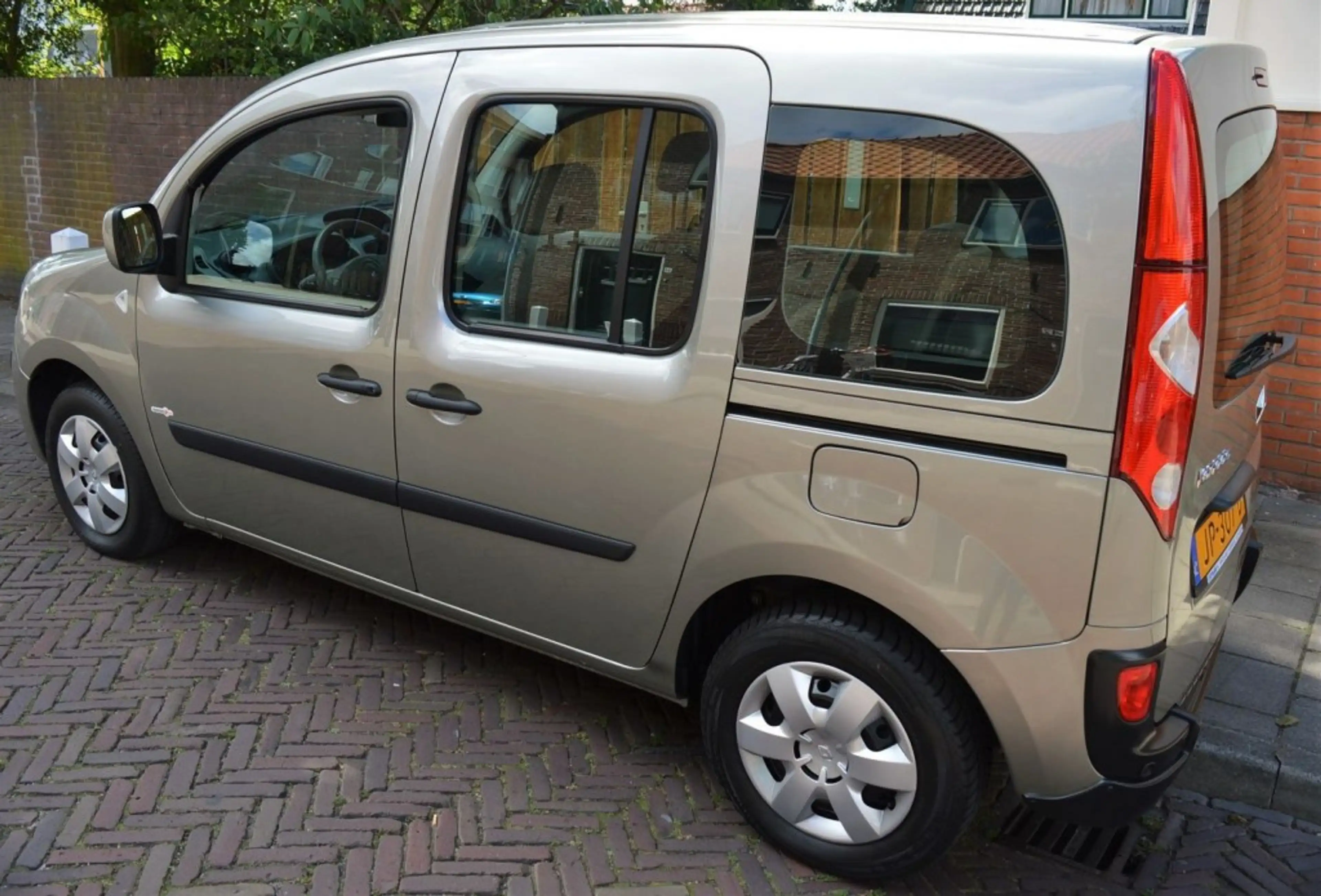 Renault Kangoo Family 1.6-16v  ROLSTOELAUTO  AUTOMAAT  AIRCO  LUC — photo 2