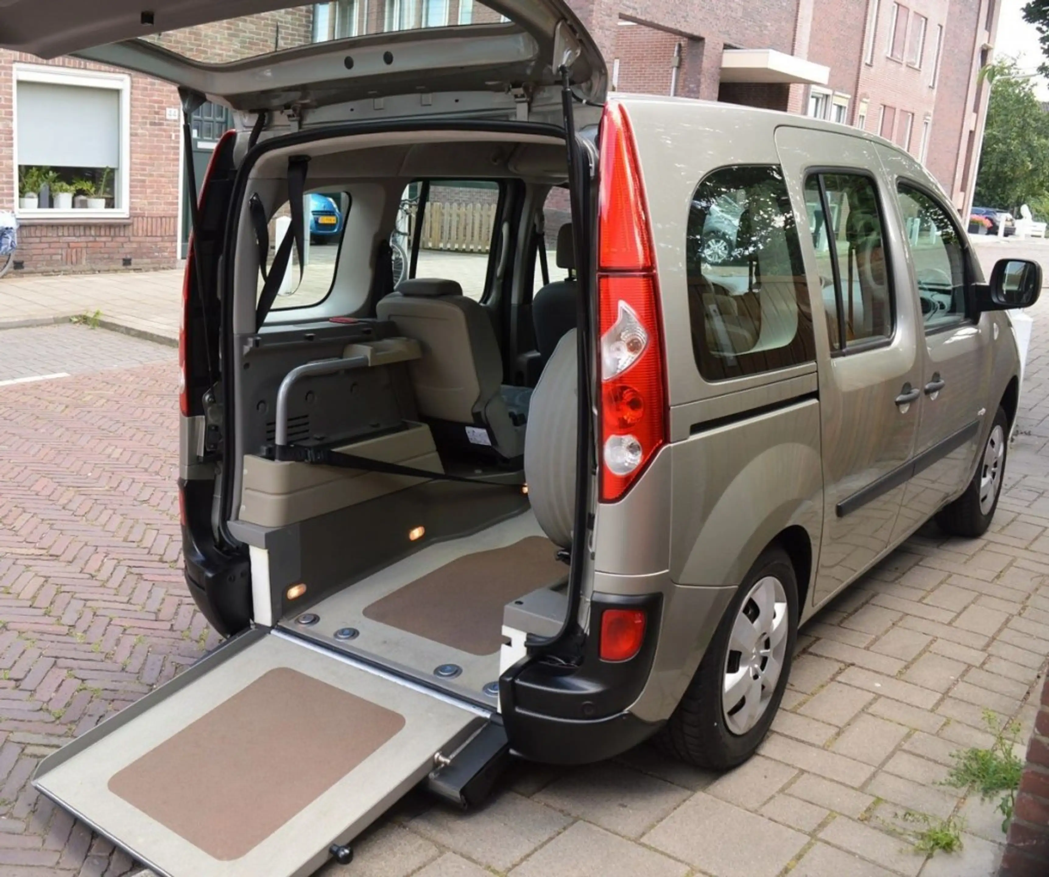 Renault Kangoo Family 1.6-16v  ROLSTOELAUTO  AUTOMAAT  AIRCO  LUC — photo 3