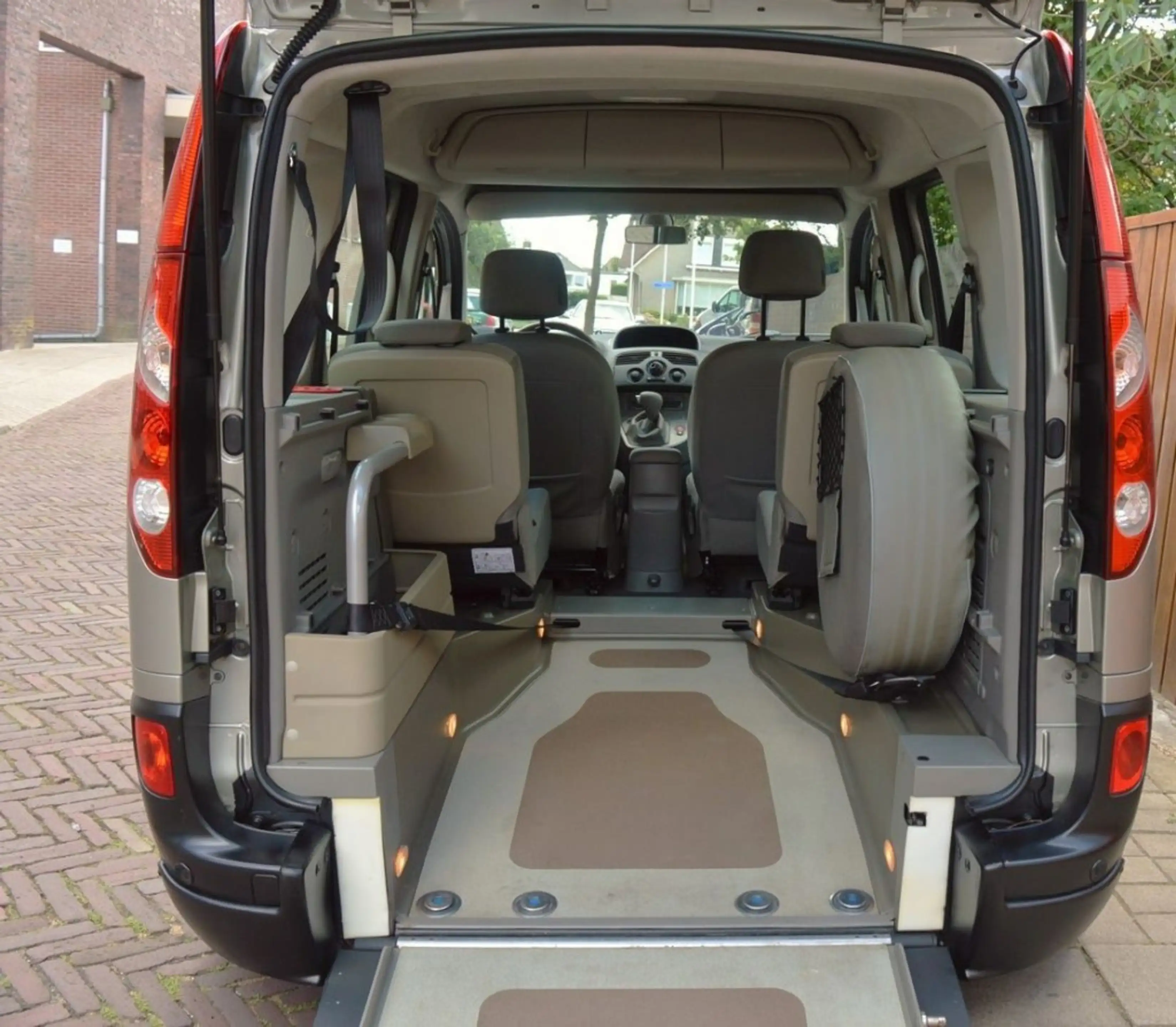 Renault Kangoo Family 1.6-16v  ROLSTOELAUTO  AUTOMAAT  AIRCO  LUC — photo 4