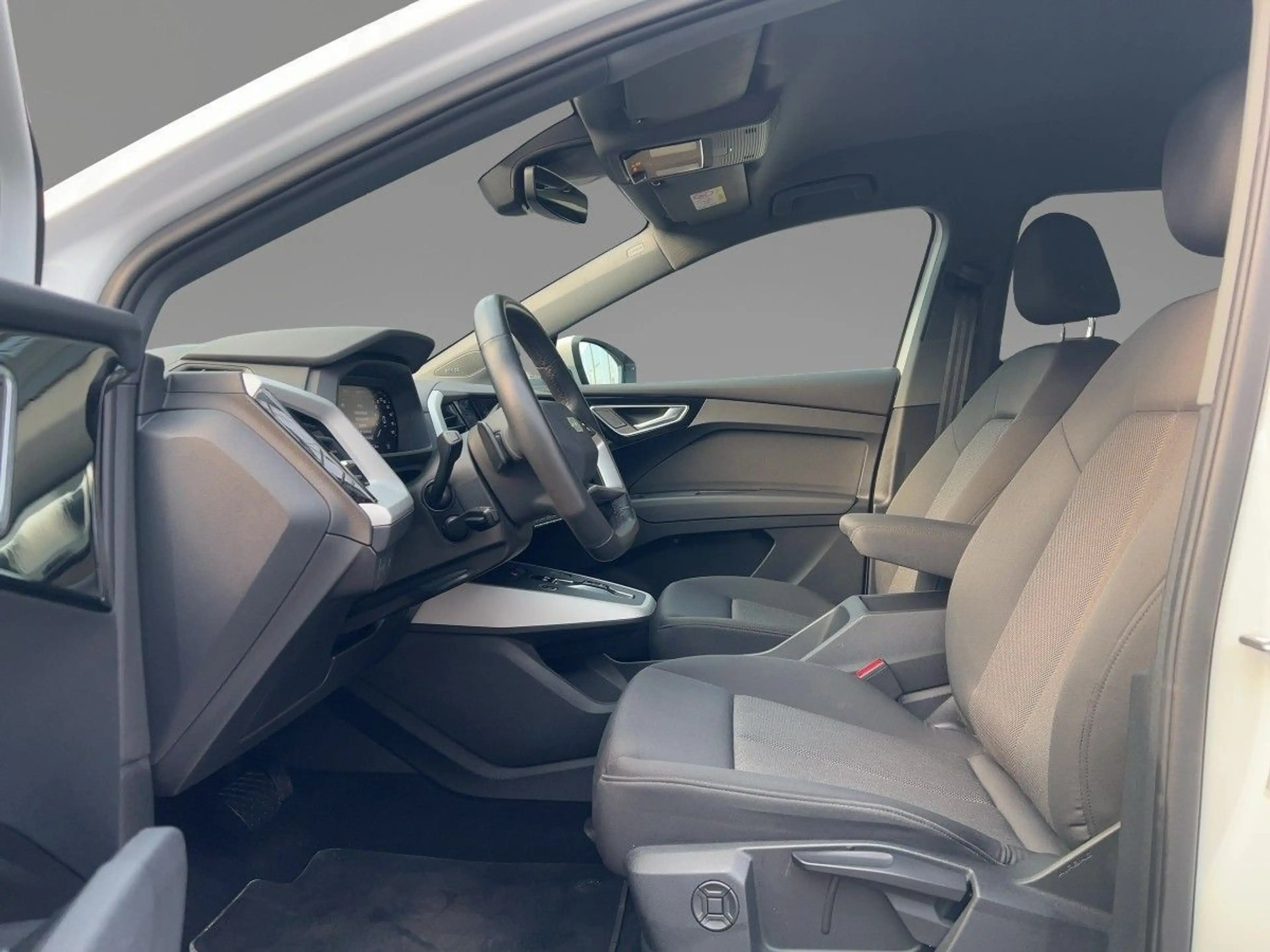 Audi Q4 e-tron Q4 40 e-tron 150 kW S line Navi AHK Sonos Kamera — photo 8