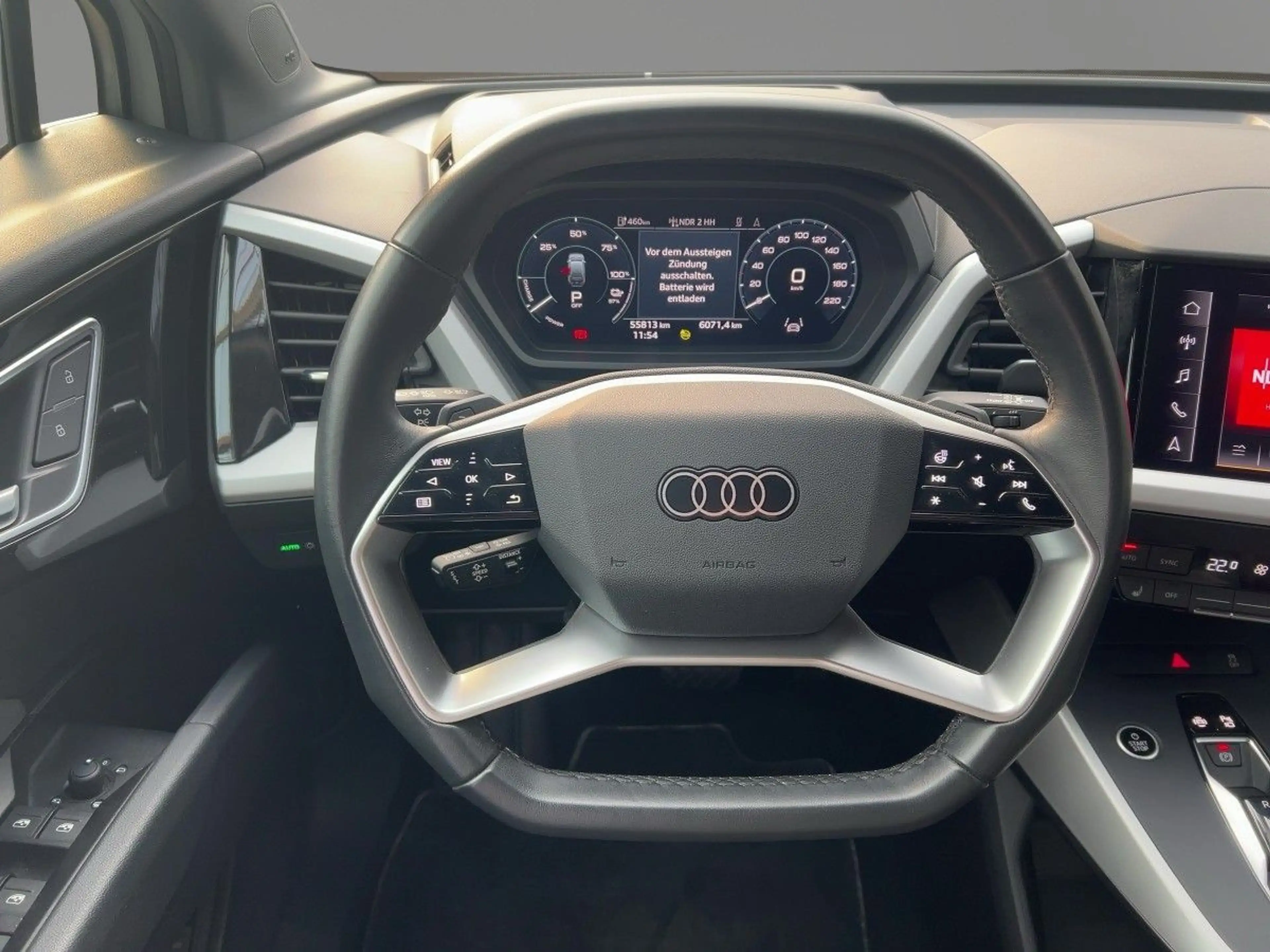 Audi Q4 e-tron Q4 40 e-tron 150 kW S line Navi AHK Sonos Kamera — photo 11