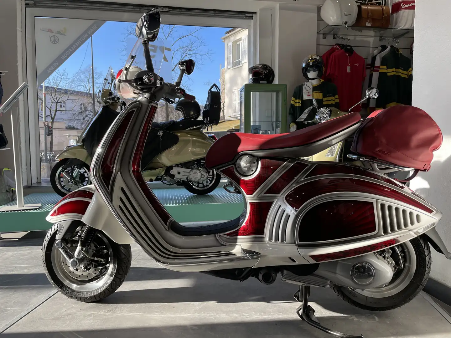 Vespa 946 Blanc - 2