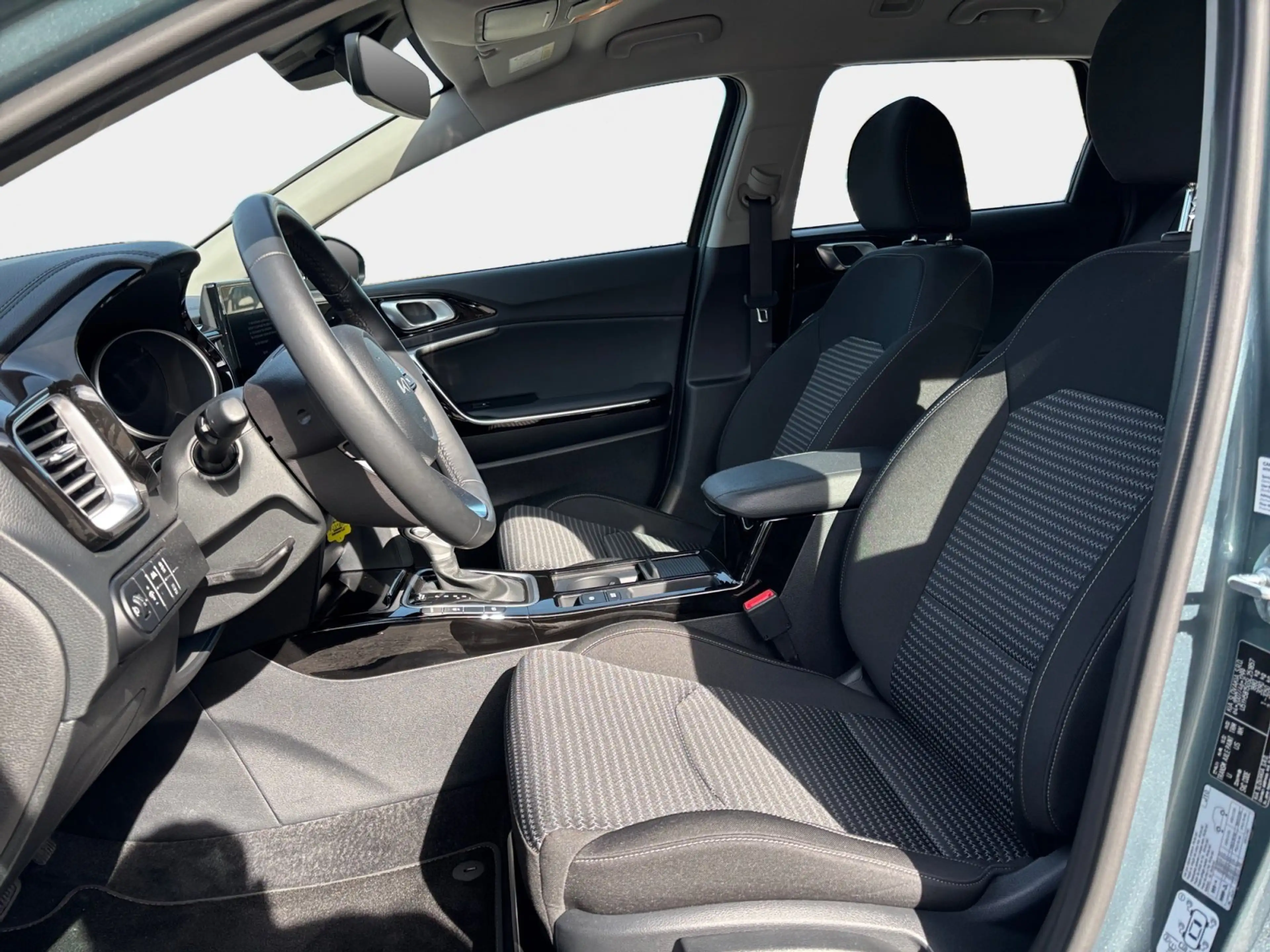 Kia Ceed SW / cee'd SW Ceed SW 1.5 Vision DCT+Navi+Kamera+2ZKlima+SCC — photo 8