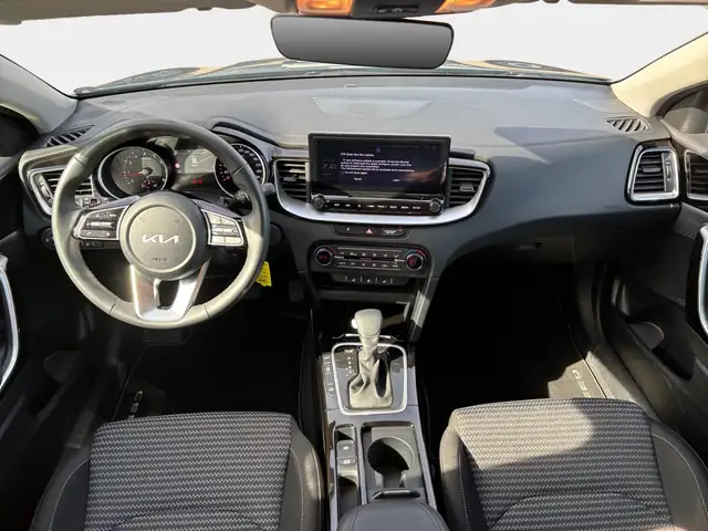 Kia Ceed view 9