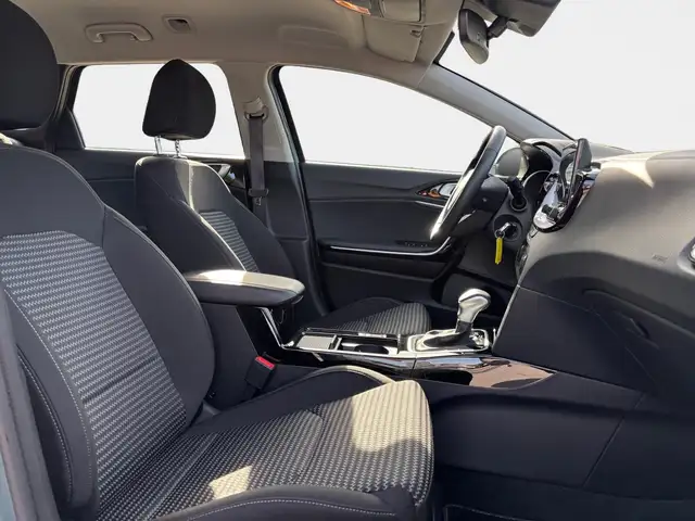 Kia Ceed view 12