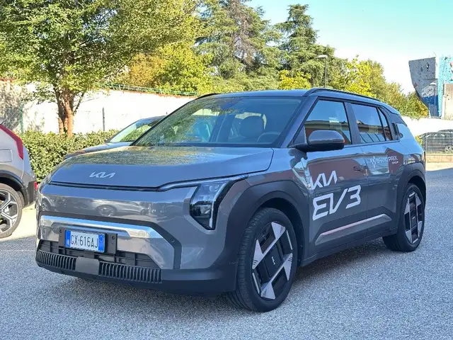 Kia EV3 81.4 kWh Earth