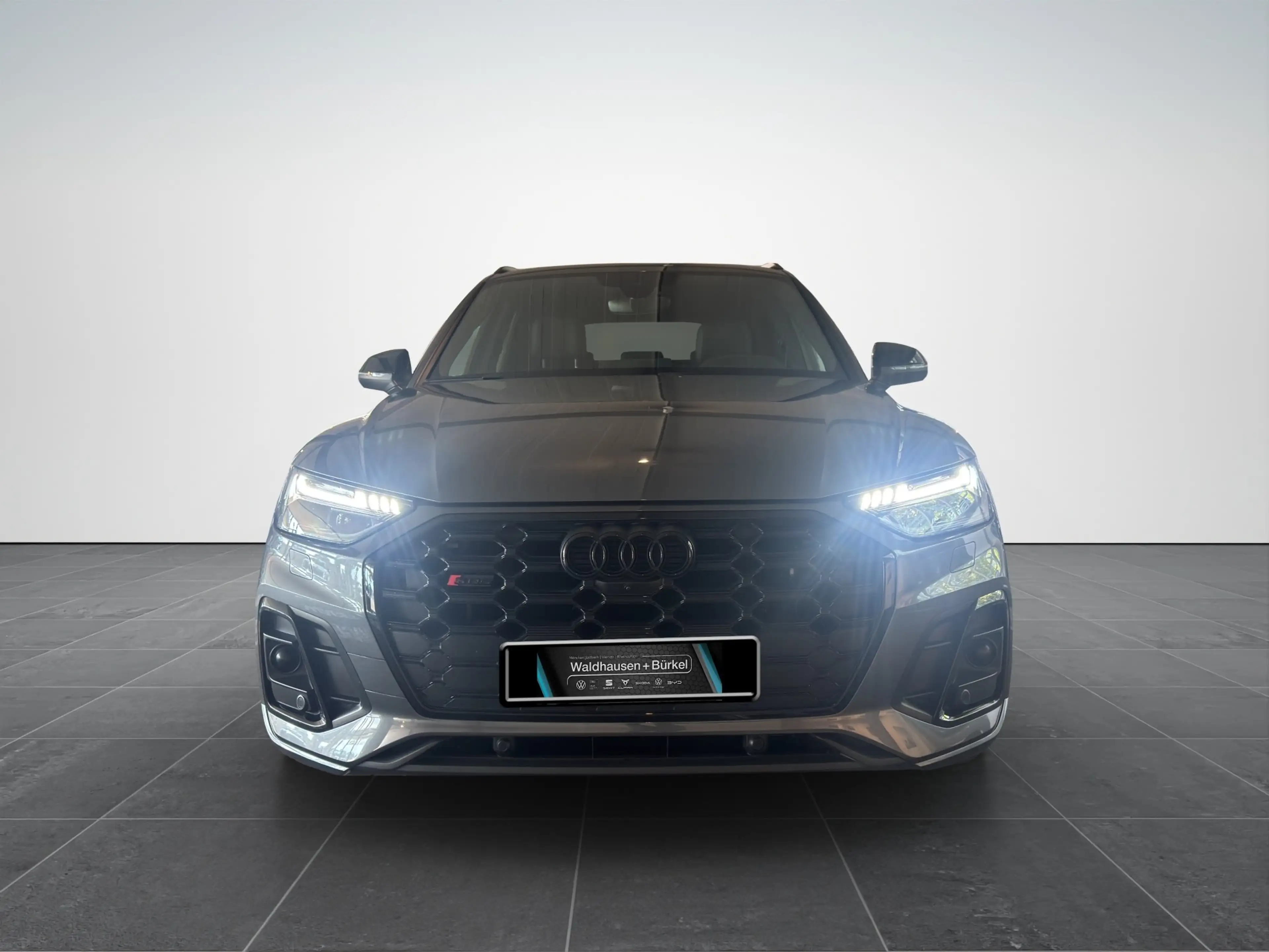 Audi SQ5 3.0 TDI quattro Klima Navi Leder Rückfahrkamera — photo 5