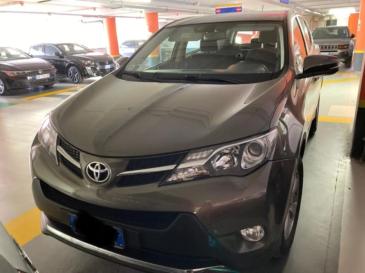Toyota RAV 4 2.0 D-4D 4x2 Start-Stop Executive Maro - 1