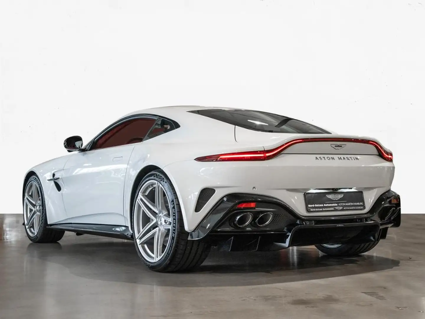 Aston Martin V8 Vantage Coupe Aston Martin Hamburg Weiß - 2