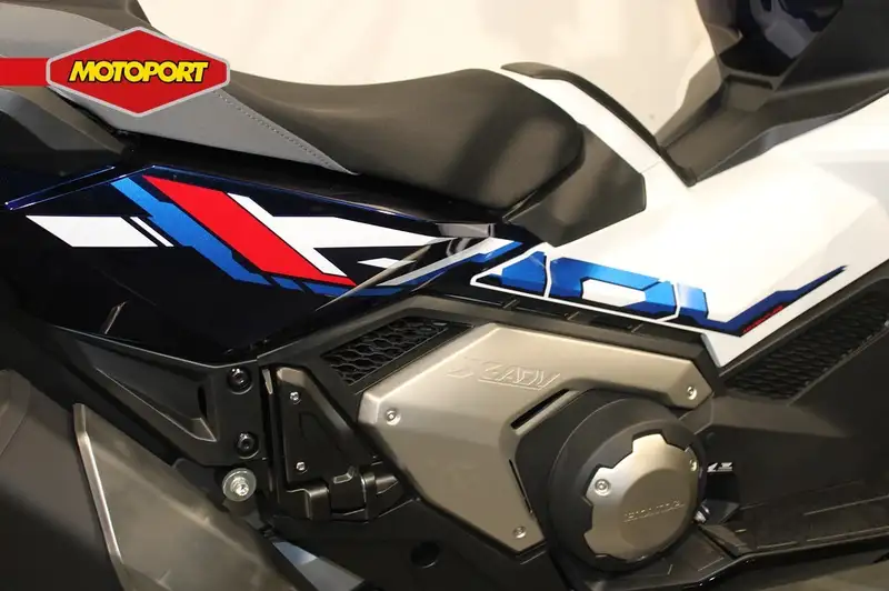 Honda X-ADV 750 - foto 6