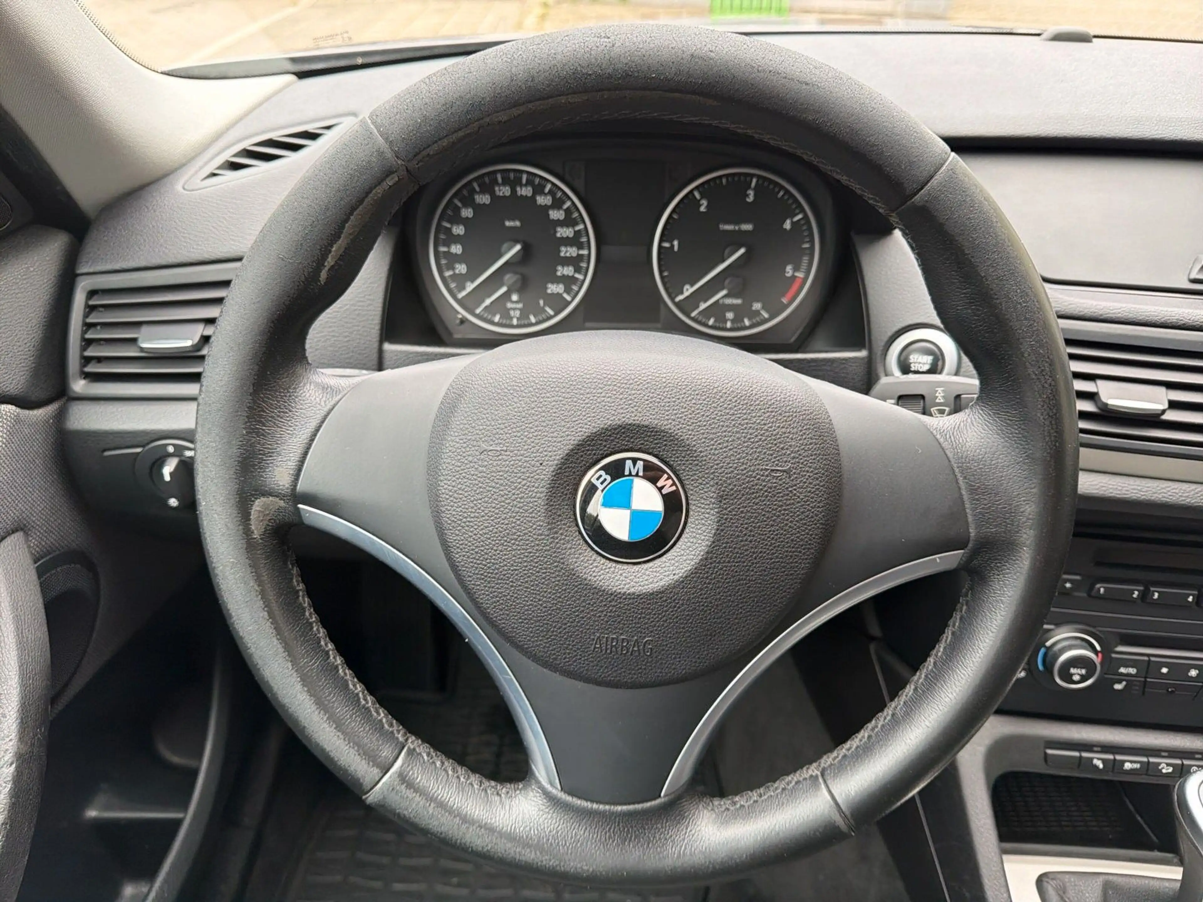 BMW X1 xDrive 18d  2 HAND/AHK/SHZ/8-FACH — photo 12