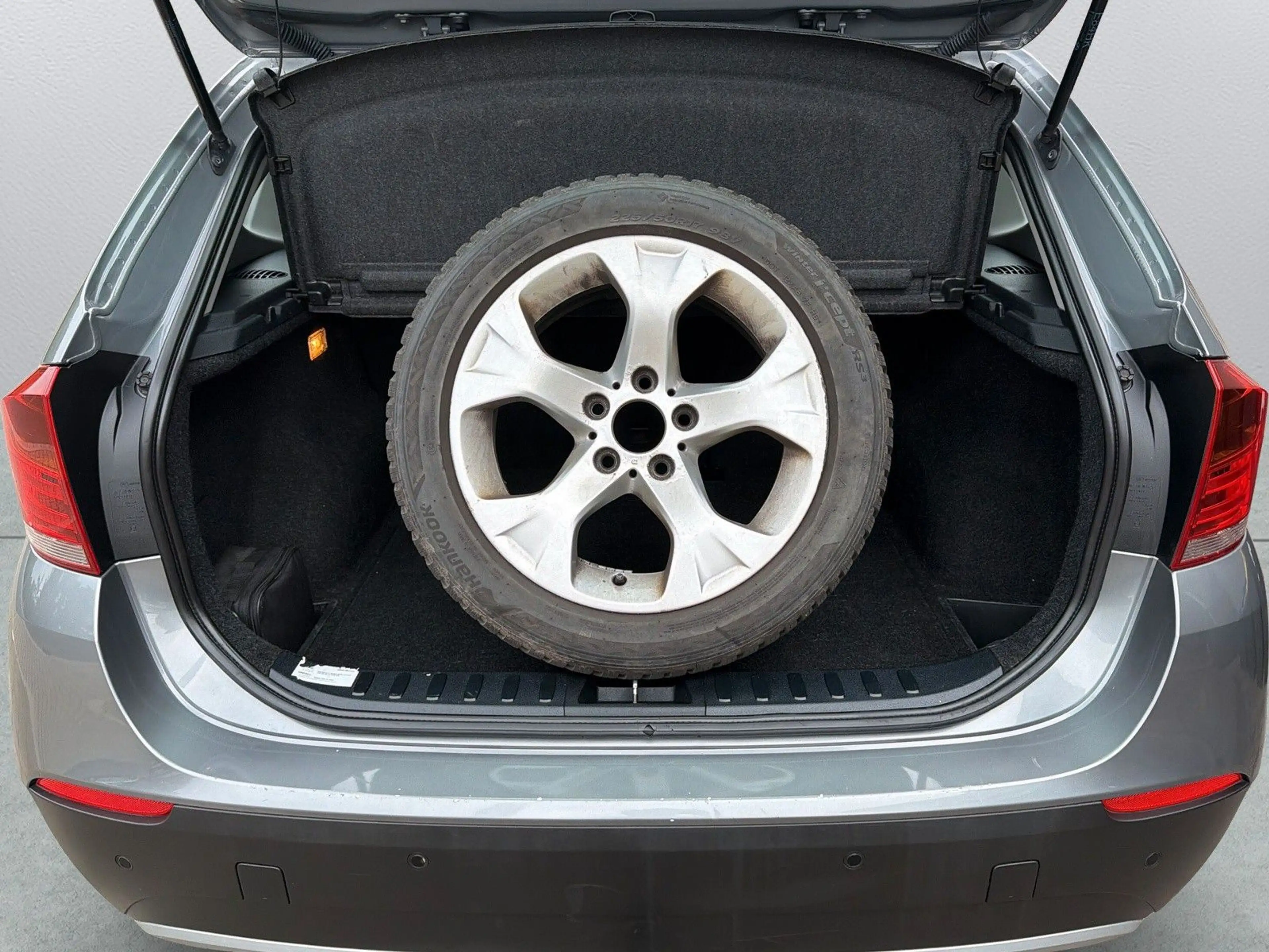 BMW X1 xDrive 18d  2 HAND/AHK/SHZ/8-FACH — photo 9