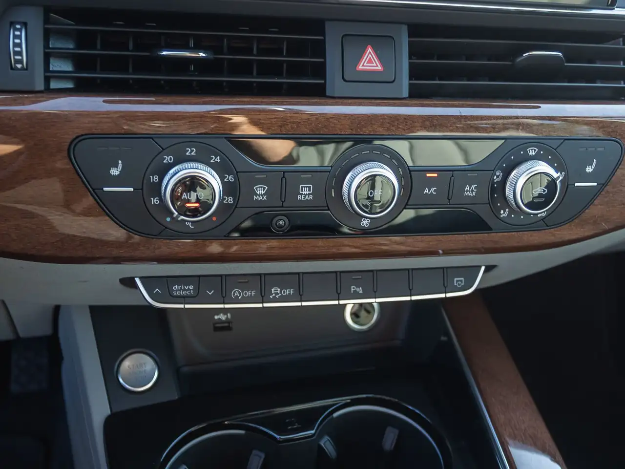 Audi A4 Advanced 50TDI qu Navi Matrix Standhzg, миниатюра 20