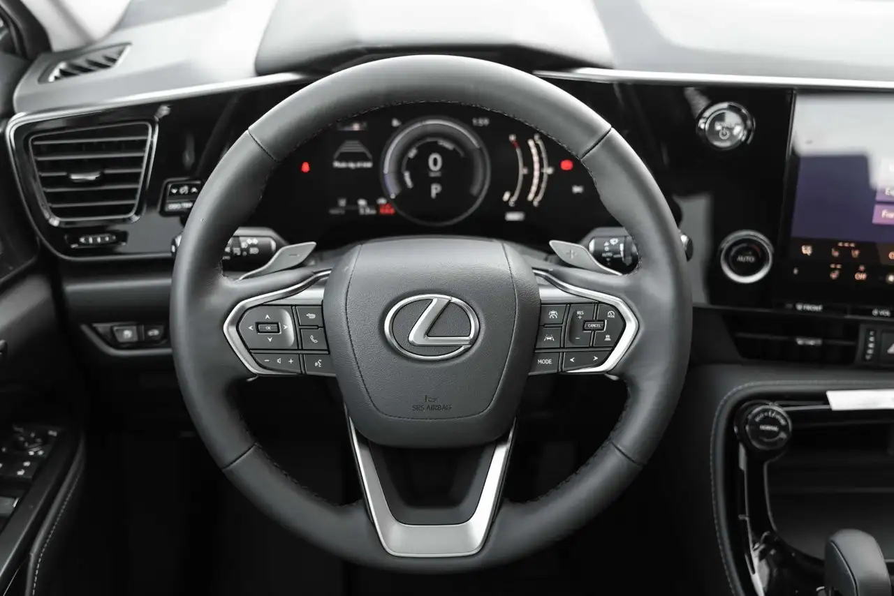 Lexus NX снимка Lexus NX