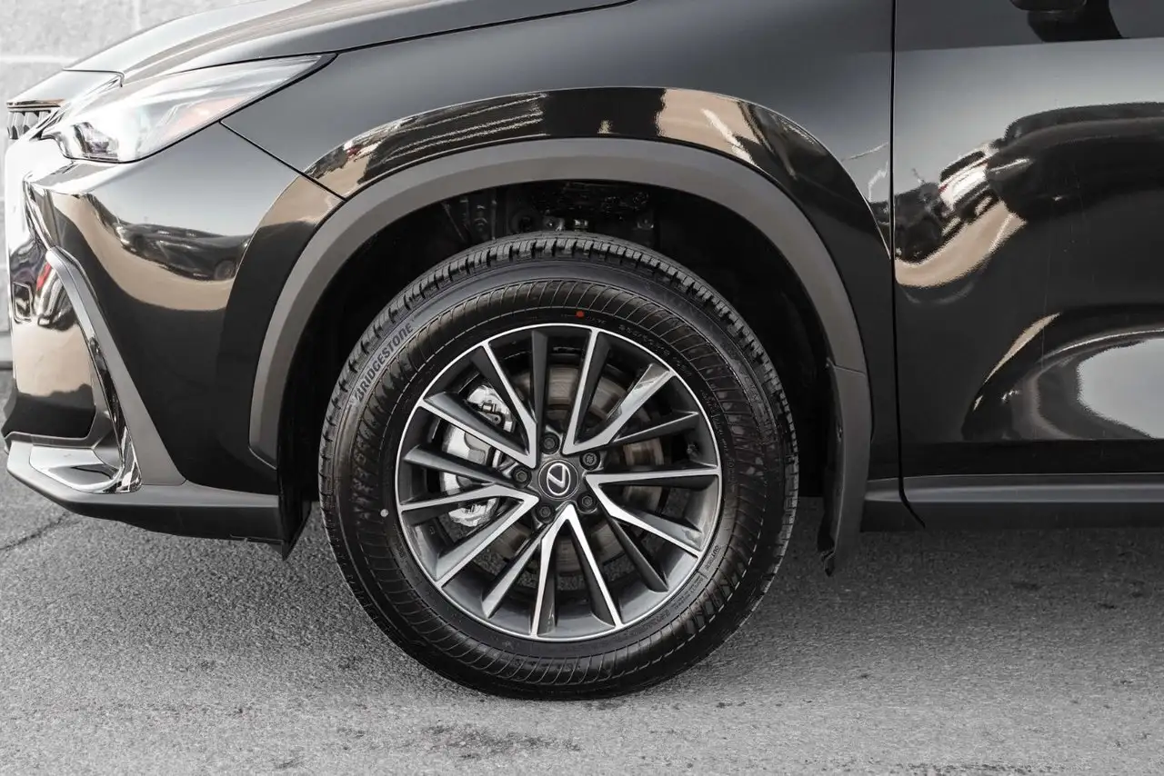 Lexus NX снимка Lexus NX