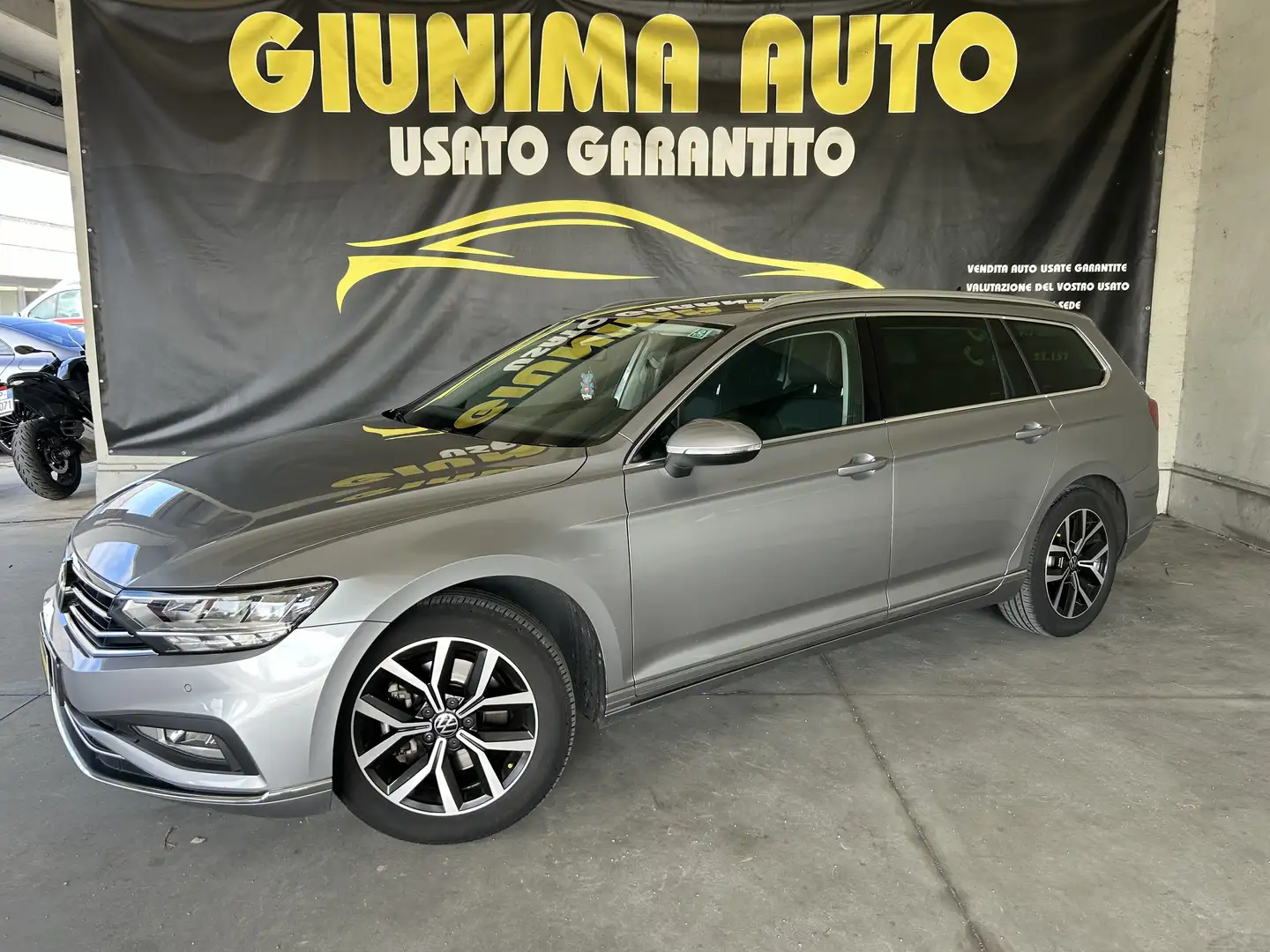 Volkswagen Passat Variant Passat VIII Variant 2.0 tdi Executive 150cv dsg Grijs - 1