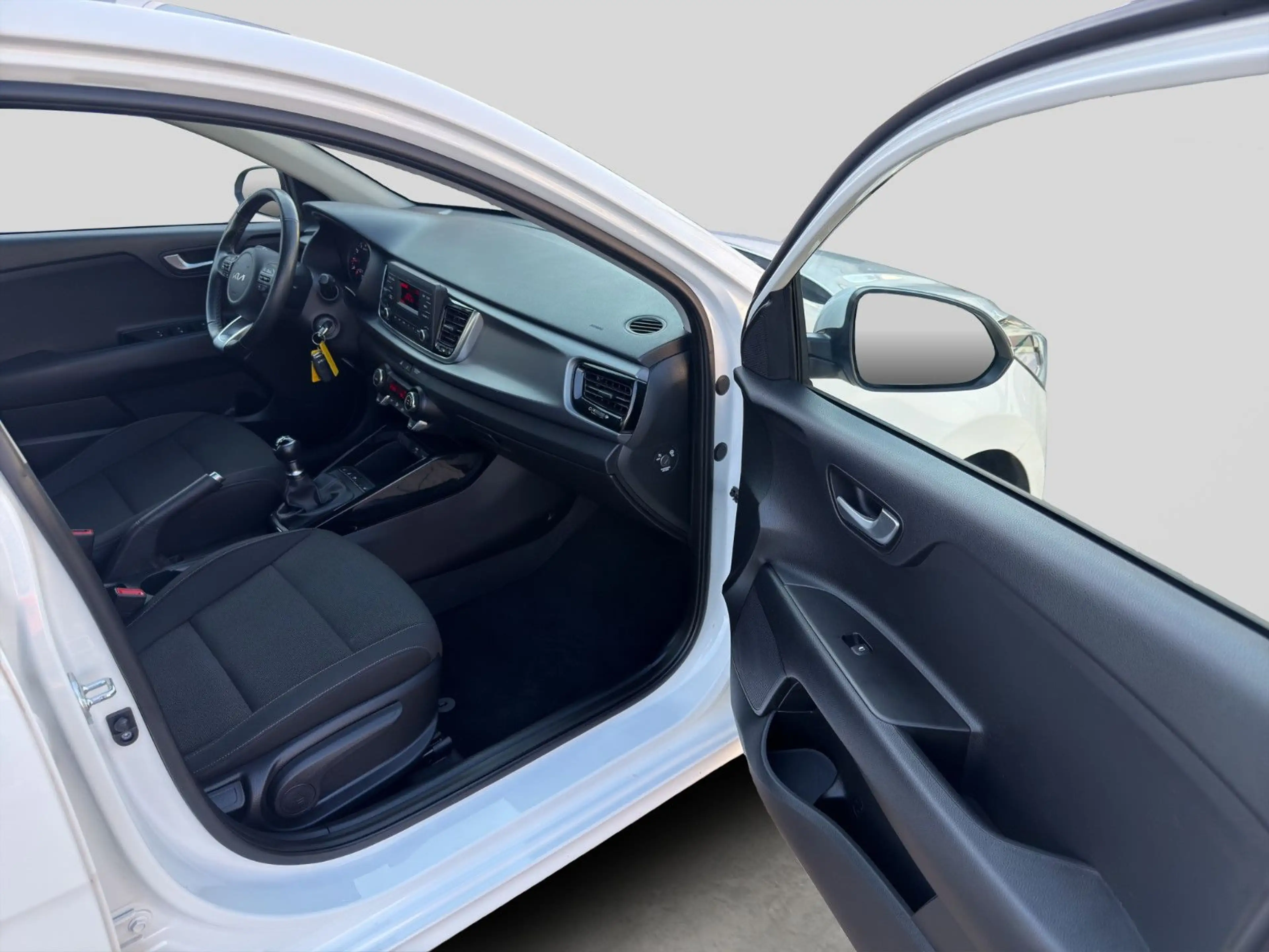 Kia Rio 1.2 84PS KLIMAAUT SITZH LED PDC GJR TÜV NEU — photo 14