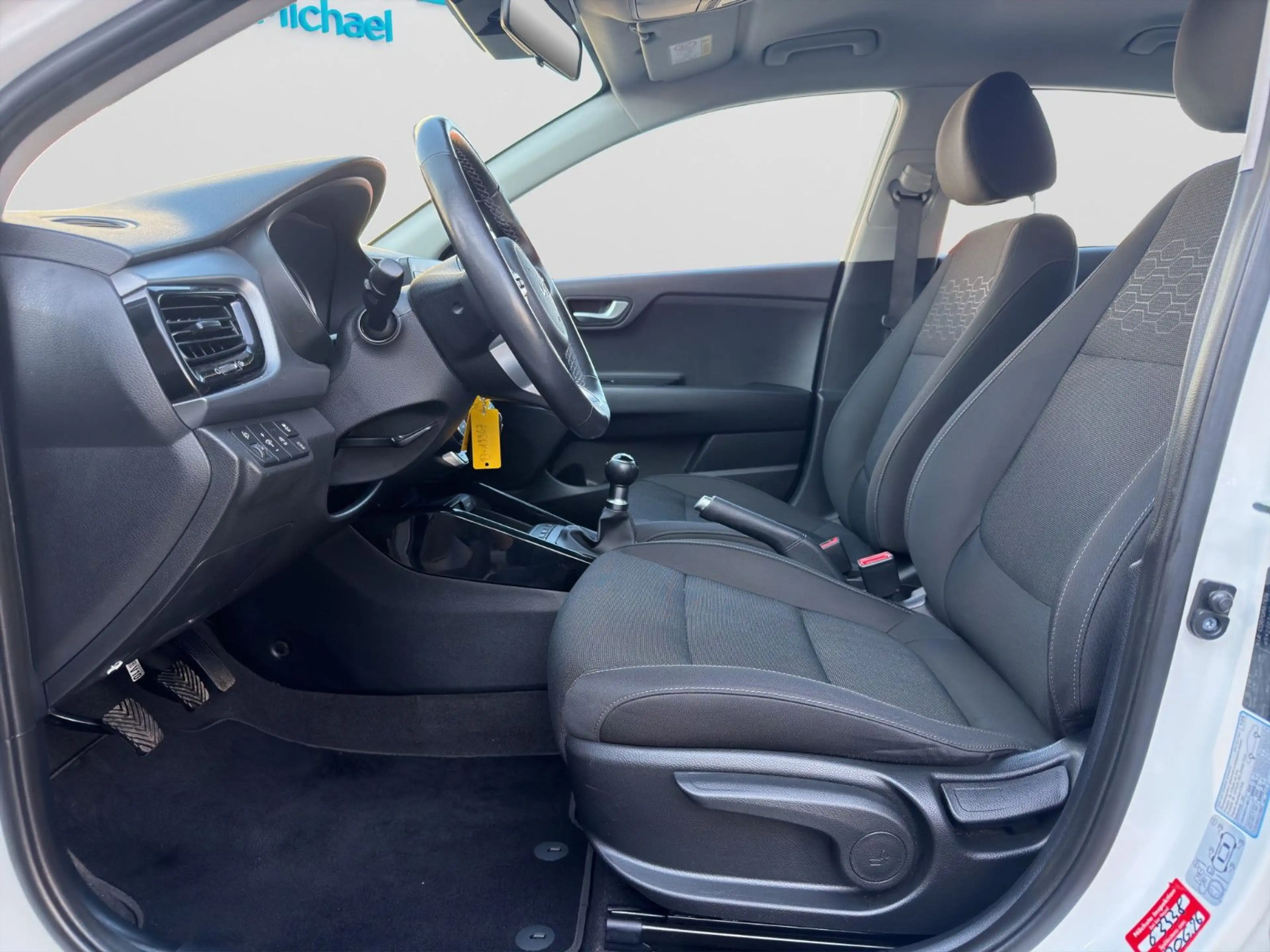 Kia Rio 1.2 84PS KLIMAAUT SITZH LED PDC GJR TÜV NEU — photo 11