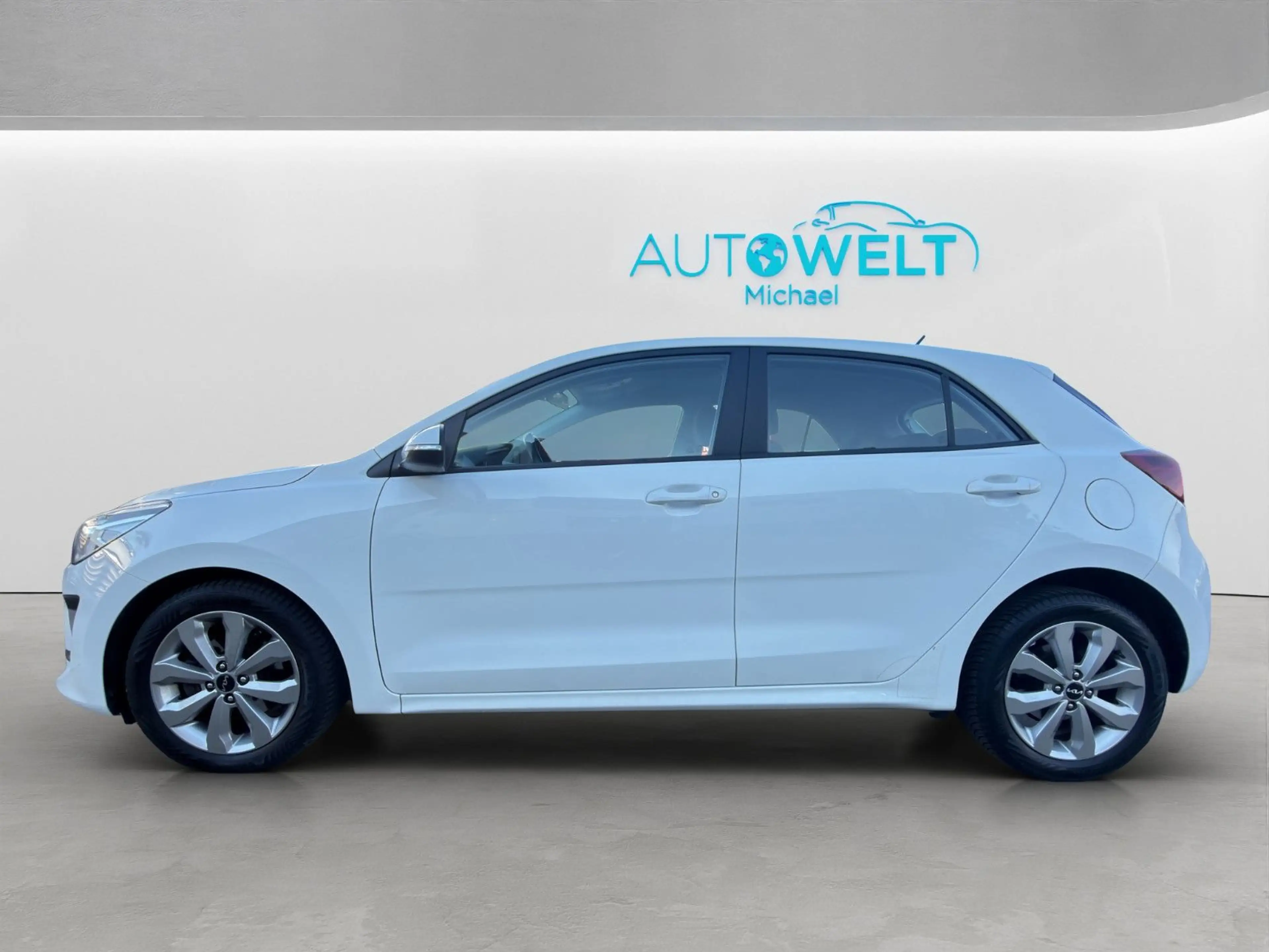 Kia Rio 1.2 84PS KLIMAAUT SITZH LED PDC GJR TÜV NEU — photo 8