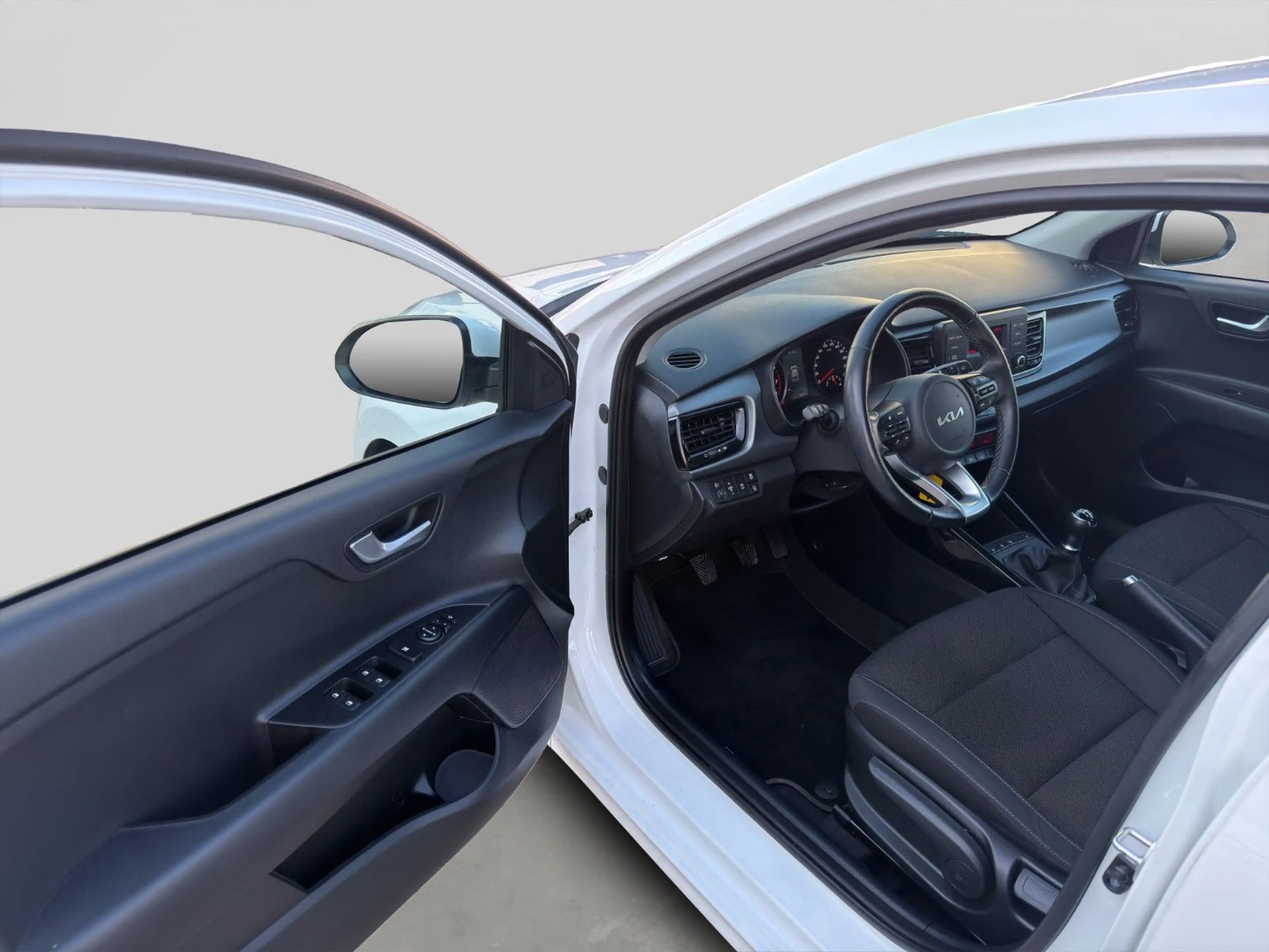 Kia Rio 1.2 84PS KLIMAAUT SITZH LED PDC GJR TÜV NEU — photo 10