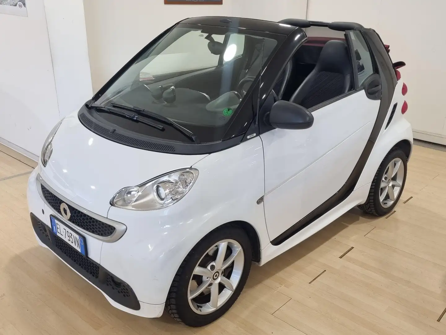 smart forTwo Fortwo II 2007 Cabrio Cabrio 1.0 Pulse 84cv FL Bianco - 1