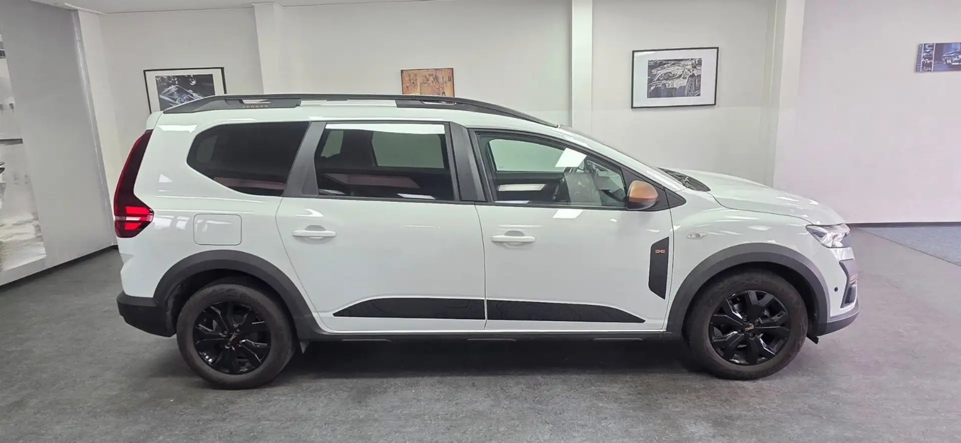 Dacia Jogger ECO-G 100 Extreme+ AHK Kamera Navi Weiß - 1