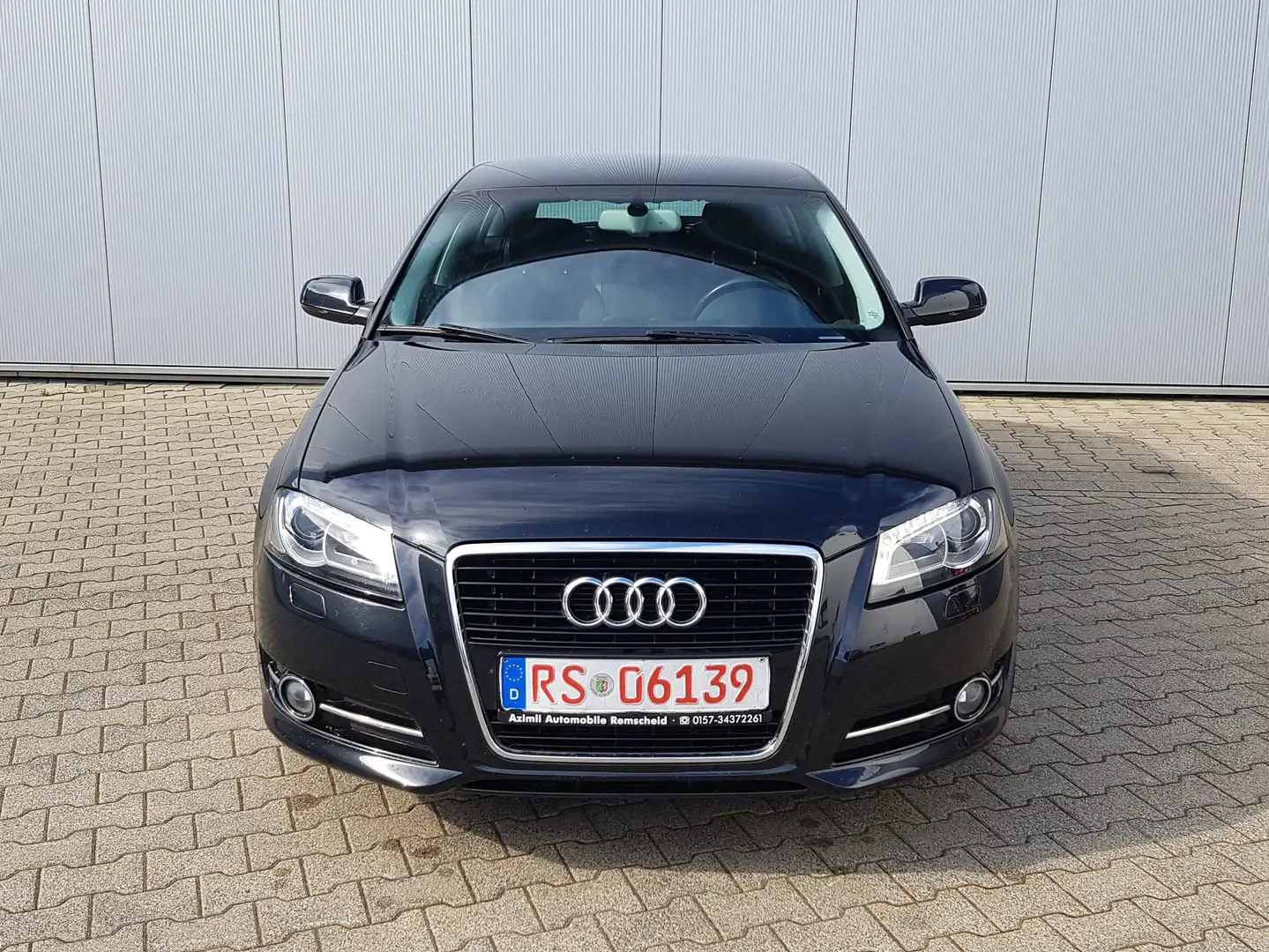 Audi A3 1.8 TFSI Sportback S tronic line Sportpaket Zwart - 2