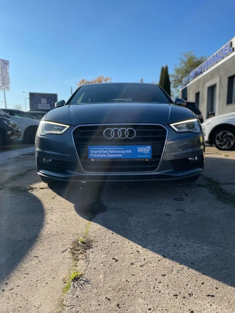 Audi A3 Limousine ambition Grau - 1